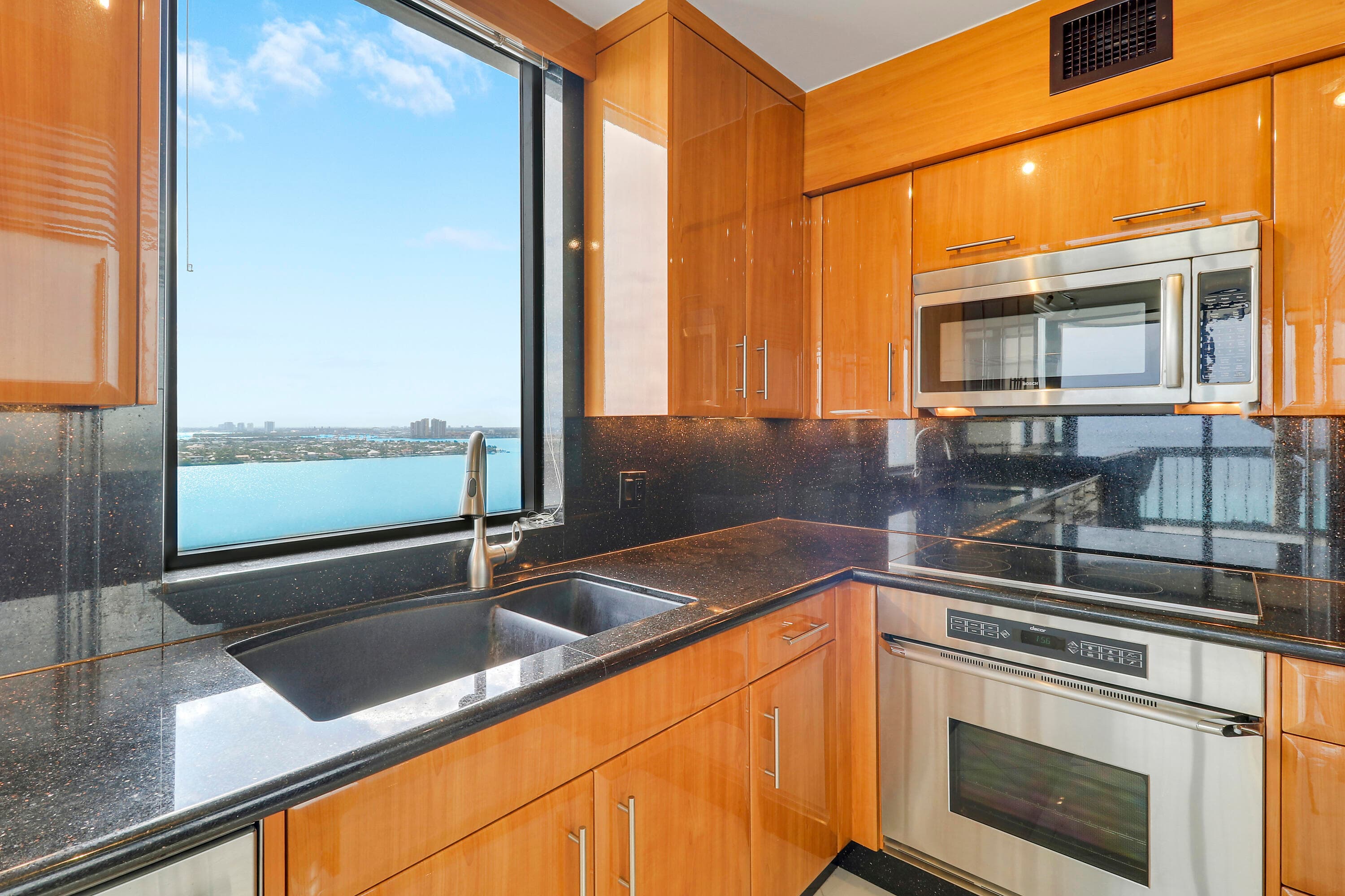 5380 N Ocean Drive 20b, Singer Island, FL 33404 7