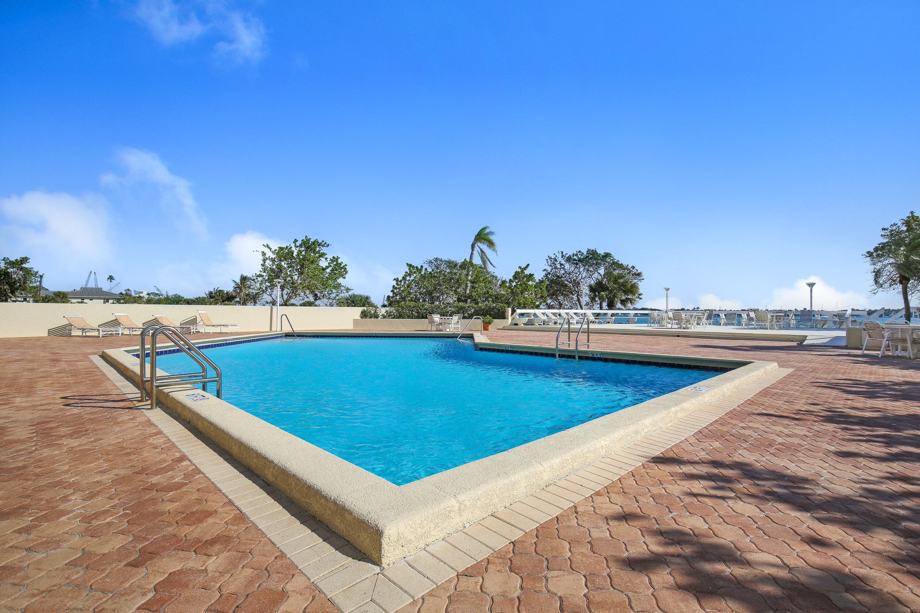 5600 N Flagler Drive 605, West Palm Beach, FL 33407 21