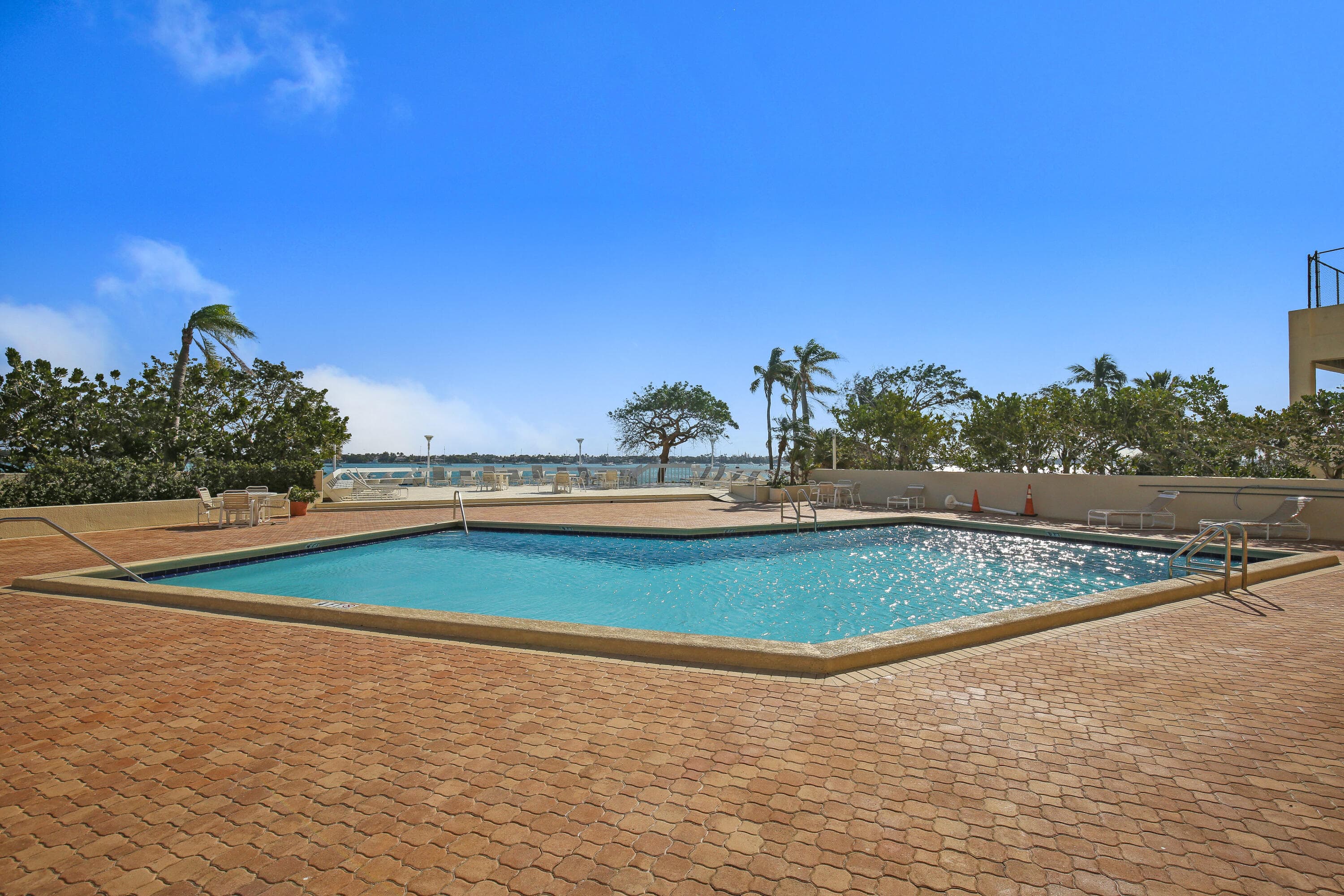 5600 N Flagler Drive 605, West Palm Beach, FL 33407 22