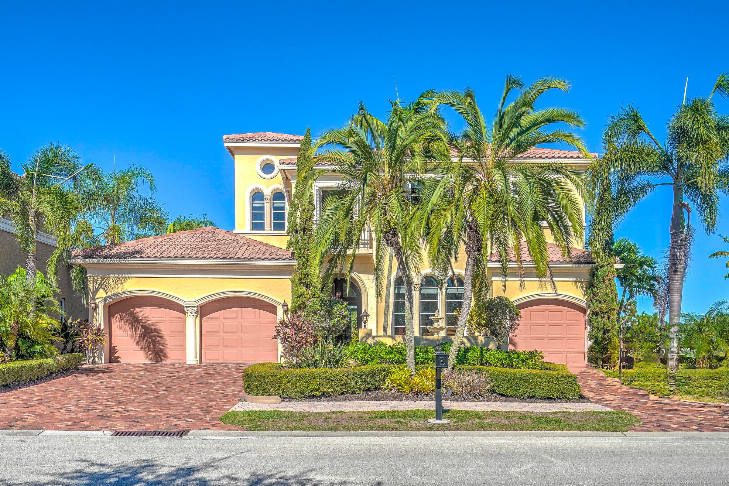 190 SE Bella Strano, Port St. Lucie, FL 34984