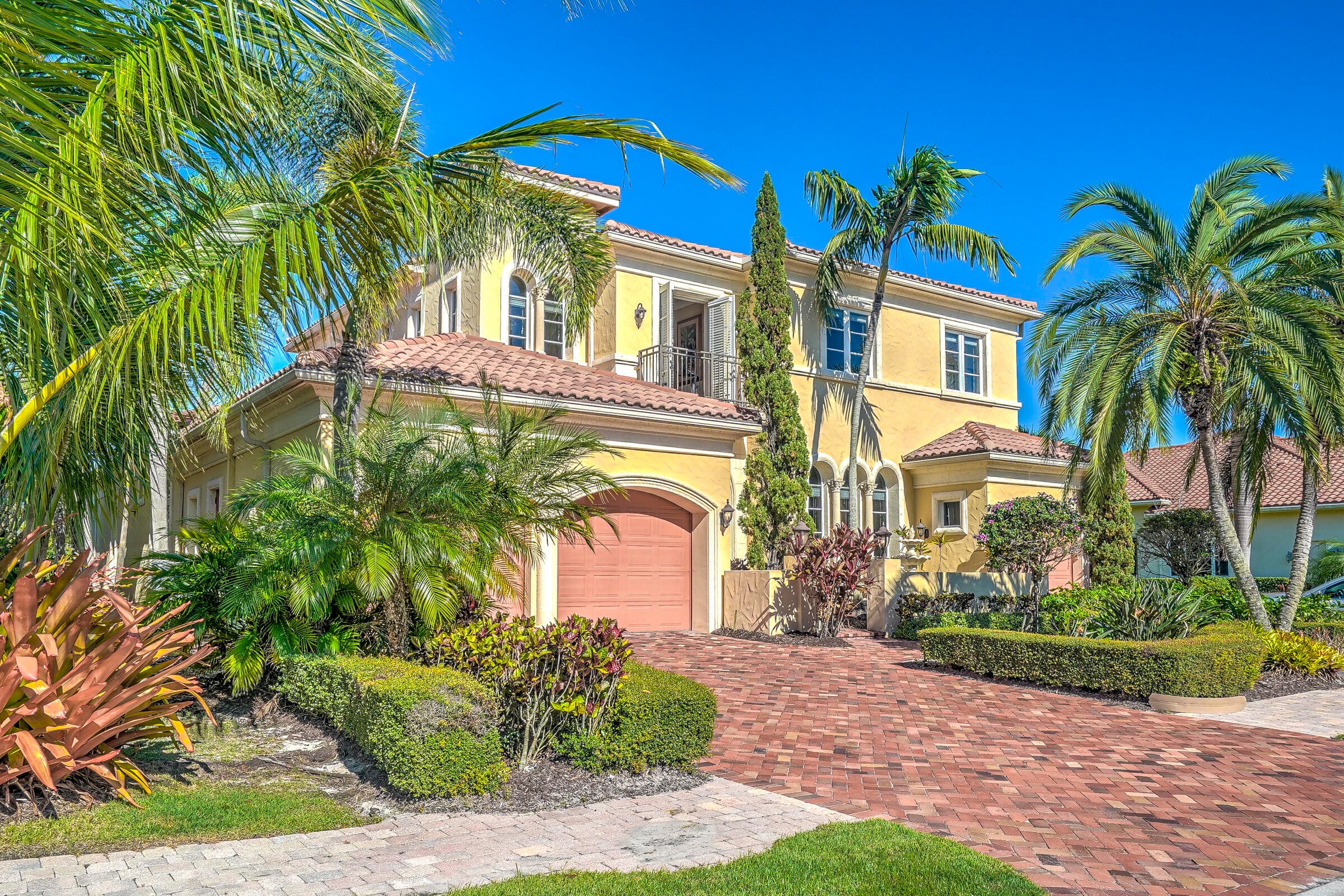 190 SE Bella Strano, Port St. Lucie, FL 34984 2