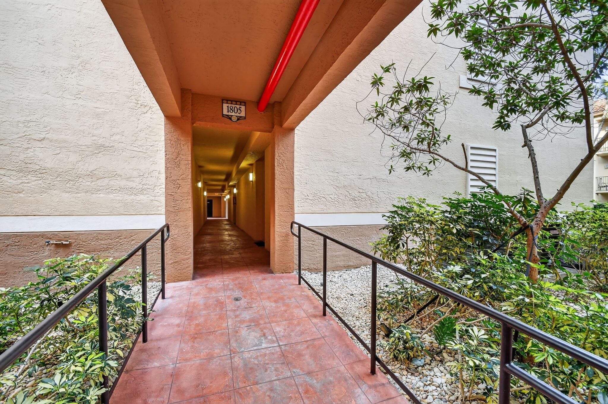 1805 N Flagler Drive 115, West Palm Beach, FL 33407 3