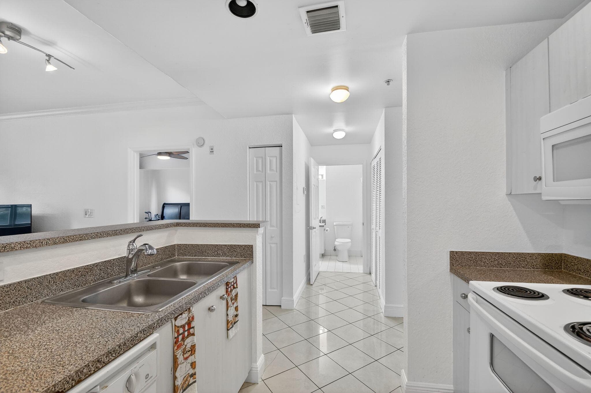 1805 N Flagler Drive 115, West Palm Beach, FL 33407 7