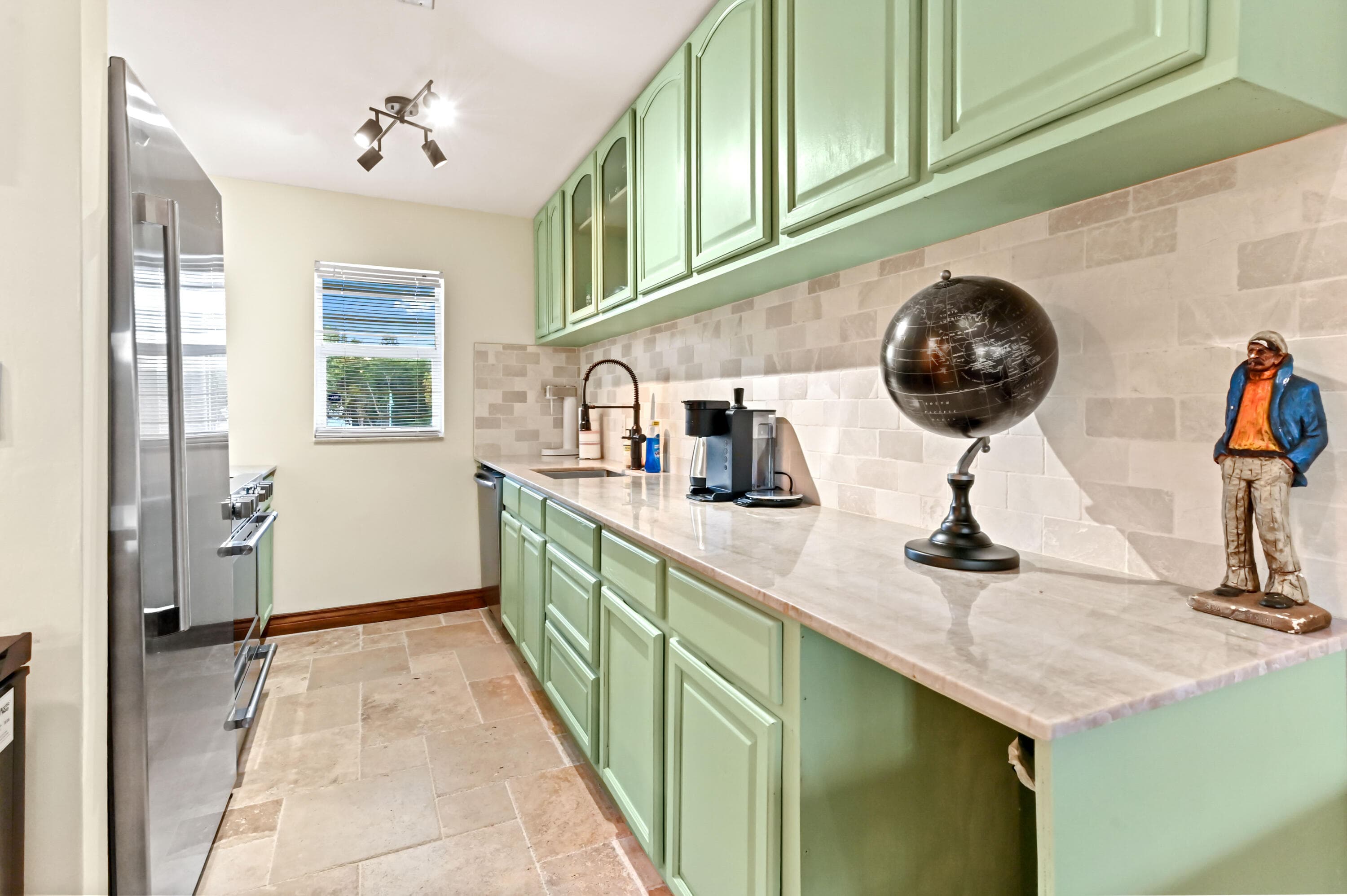 689 NE 6th Court 2090, Boynton Beach, FL 33435 8