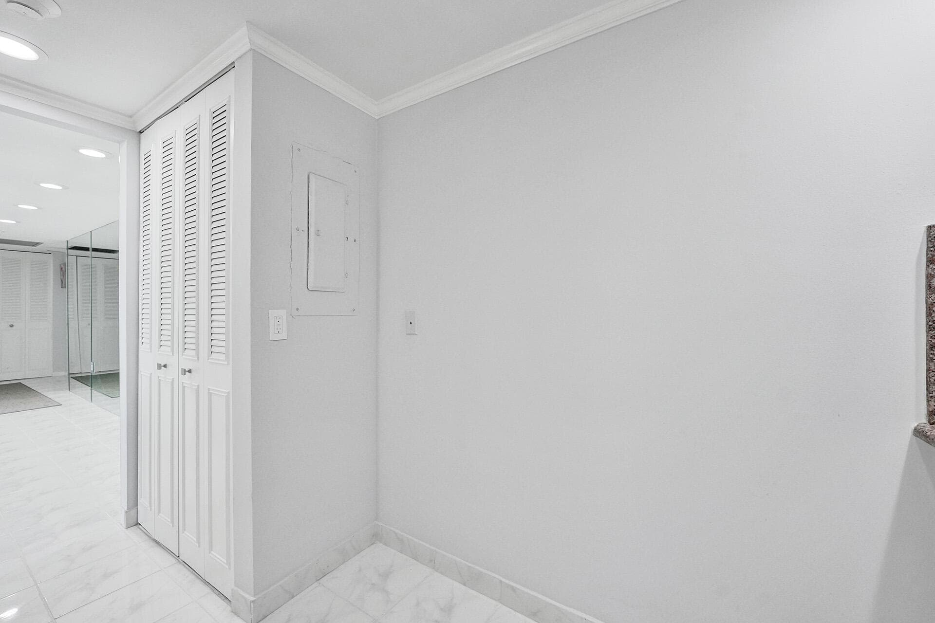 5600 N Flagler Drive 805, West Palm Beach, FL 33407 5