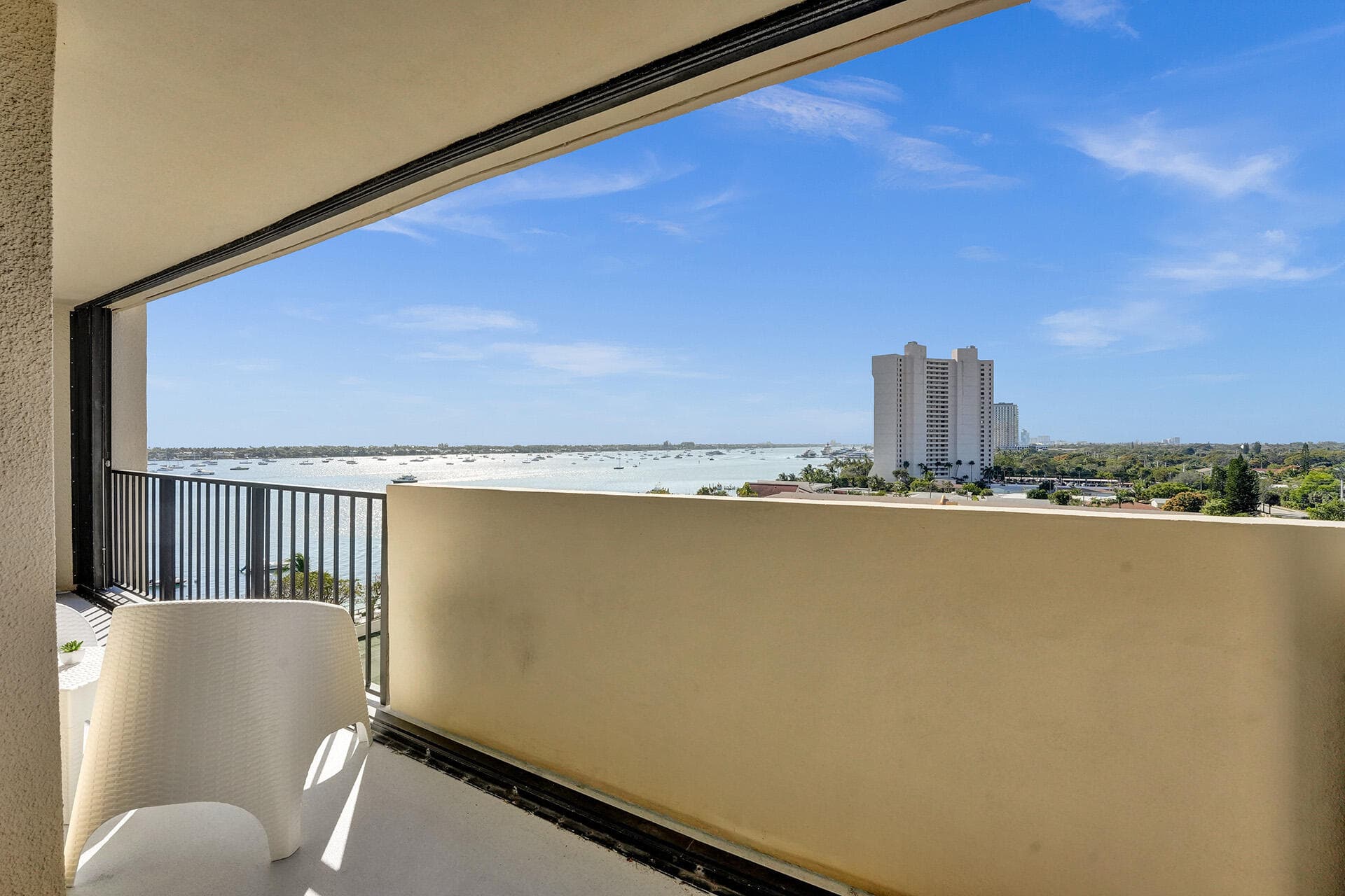 5600 N Flagler Drive 805, West Palm Beach, FL 33407 26