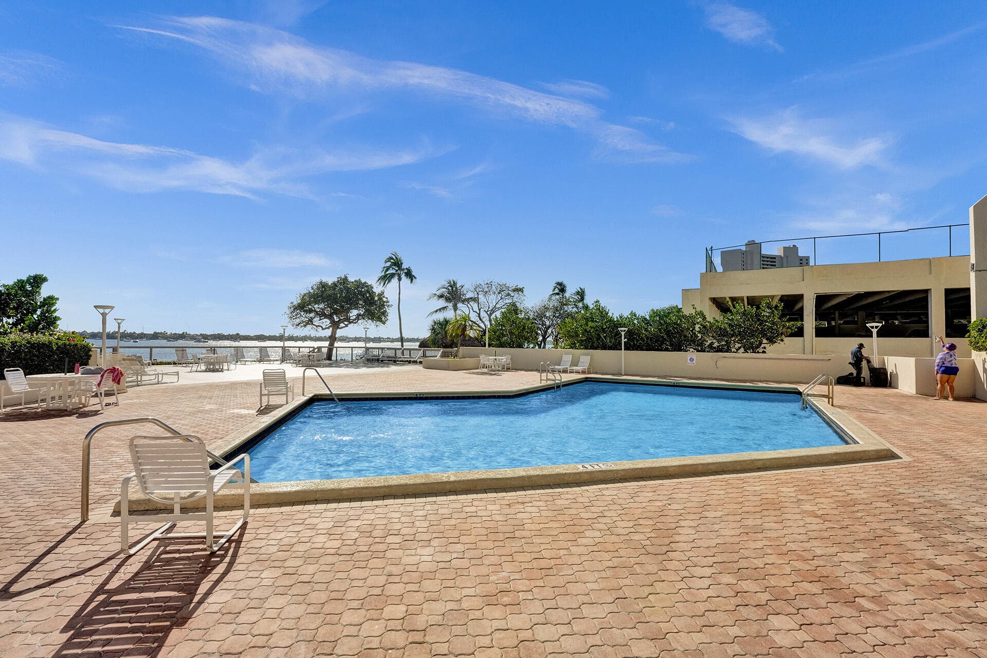 5600 N Flagler Drive 805, West Palm Beach, FL 33407 32