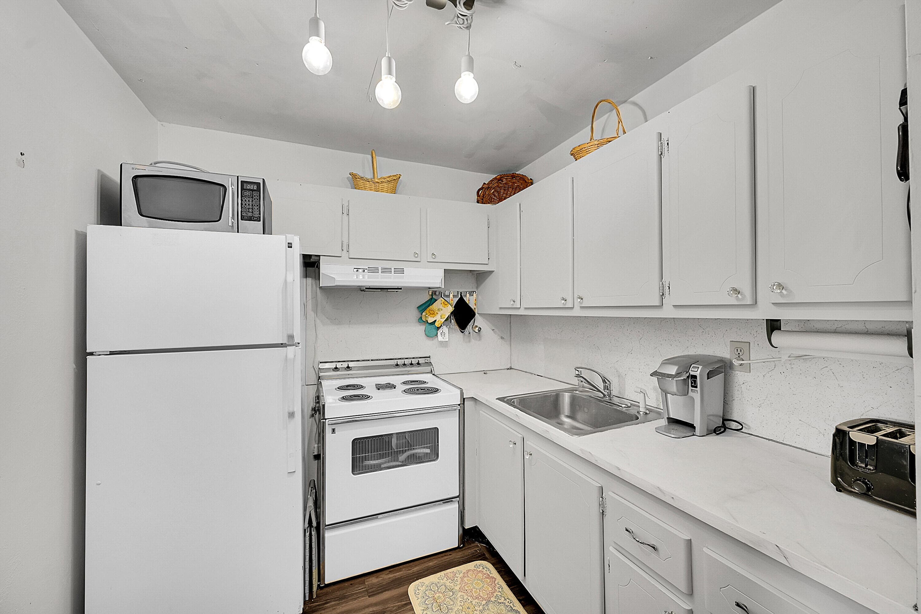 312 Sheffield M, West Palm Beach, FL 33417 4