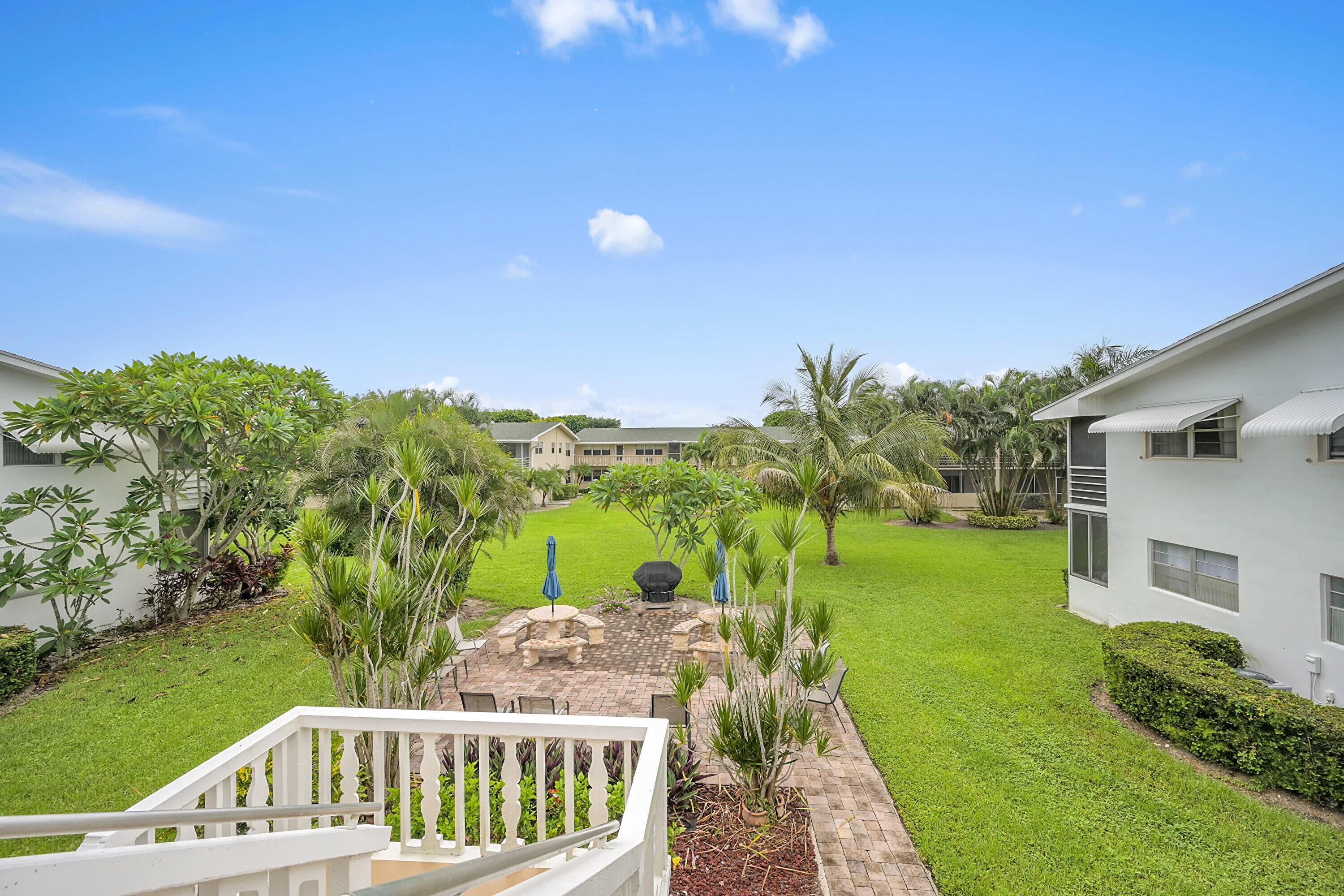 312 Sheffield M, West Palm Beach, FL 33417 18