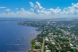 901 SE Riverside Drive, Stuart, FL 34994 17