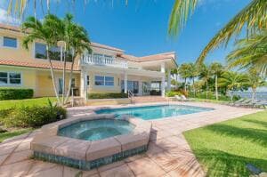 901 SE Riverside Drive, Stuart, FL 34994 27