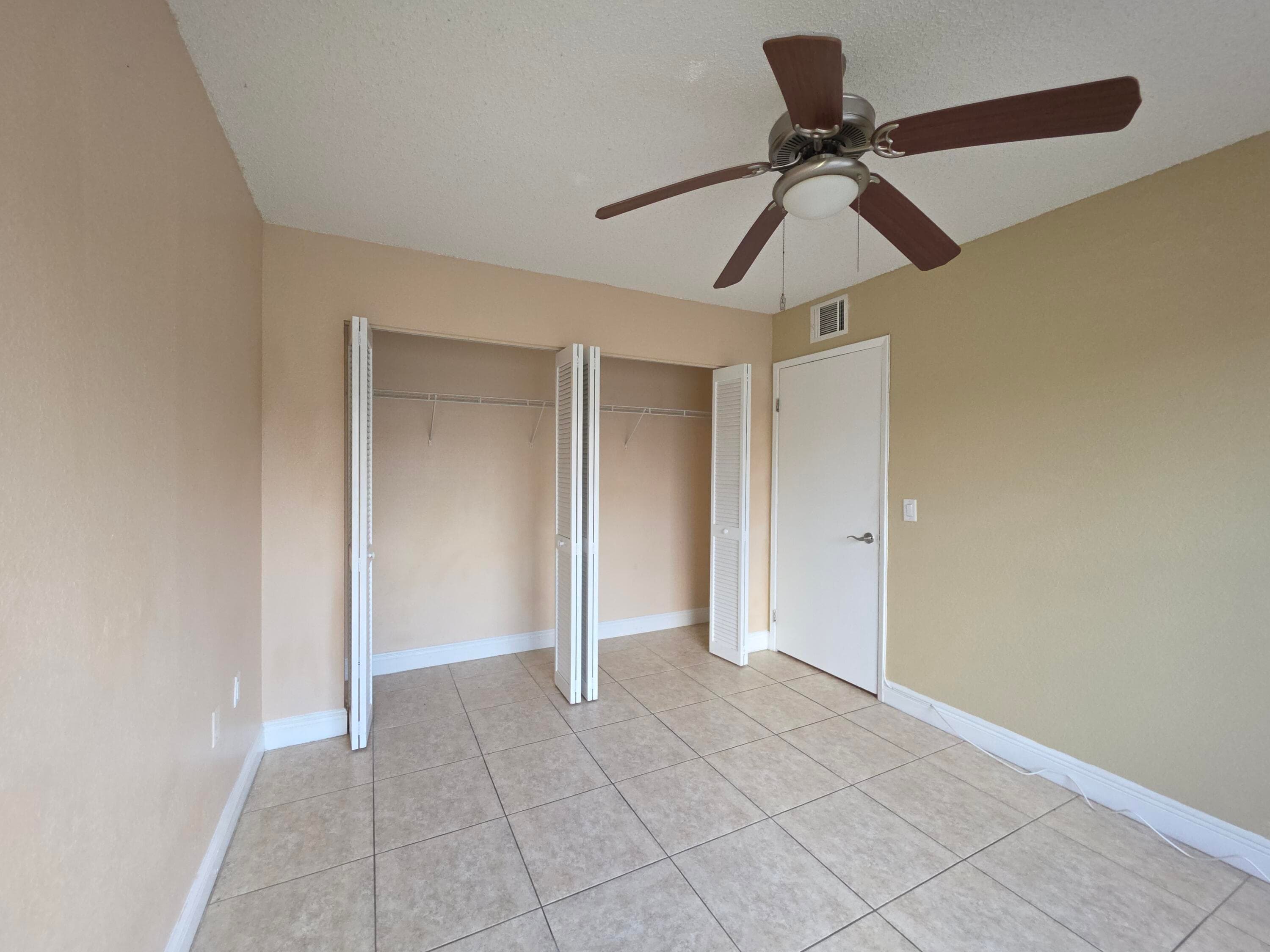1542 Lake Crystal Drive H, West Palm Beach, FL 33411 10