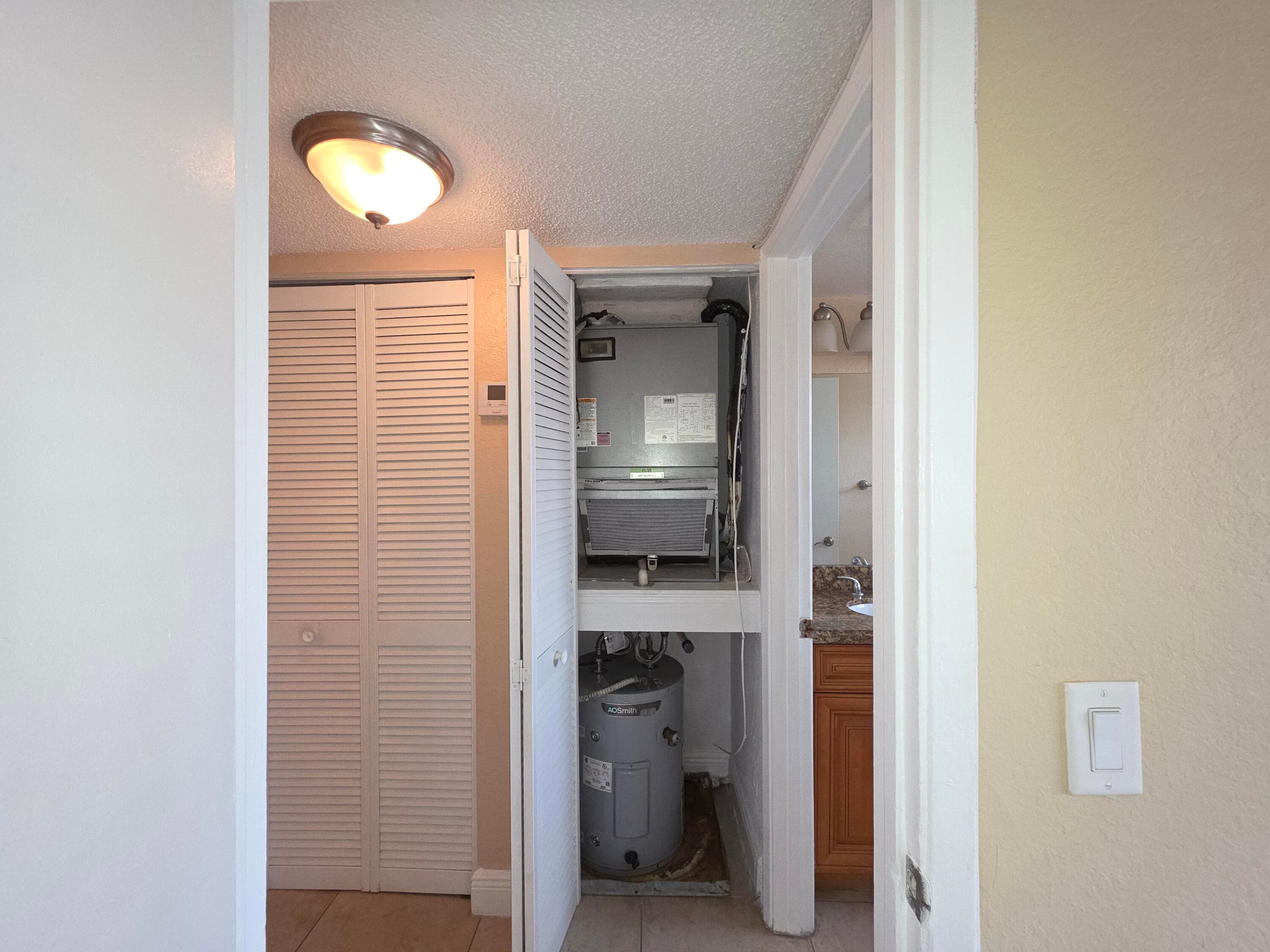 1542 Lake Crystal Drive H, West Palm Beach, FL 33411 16
