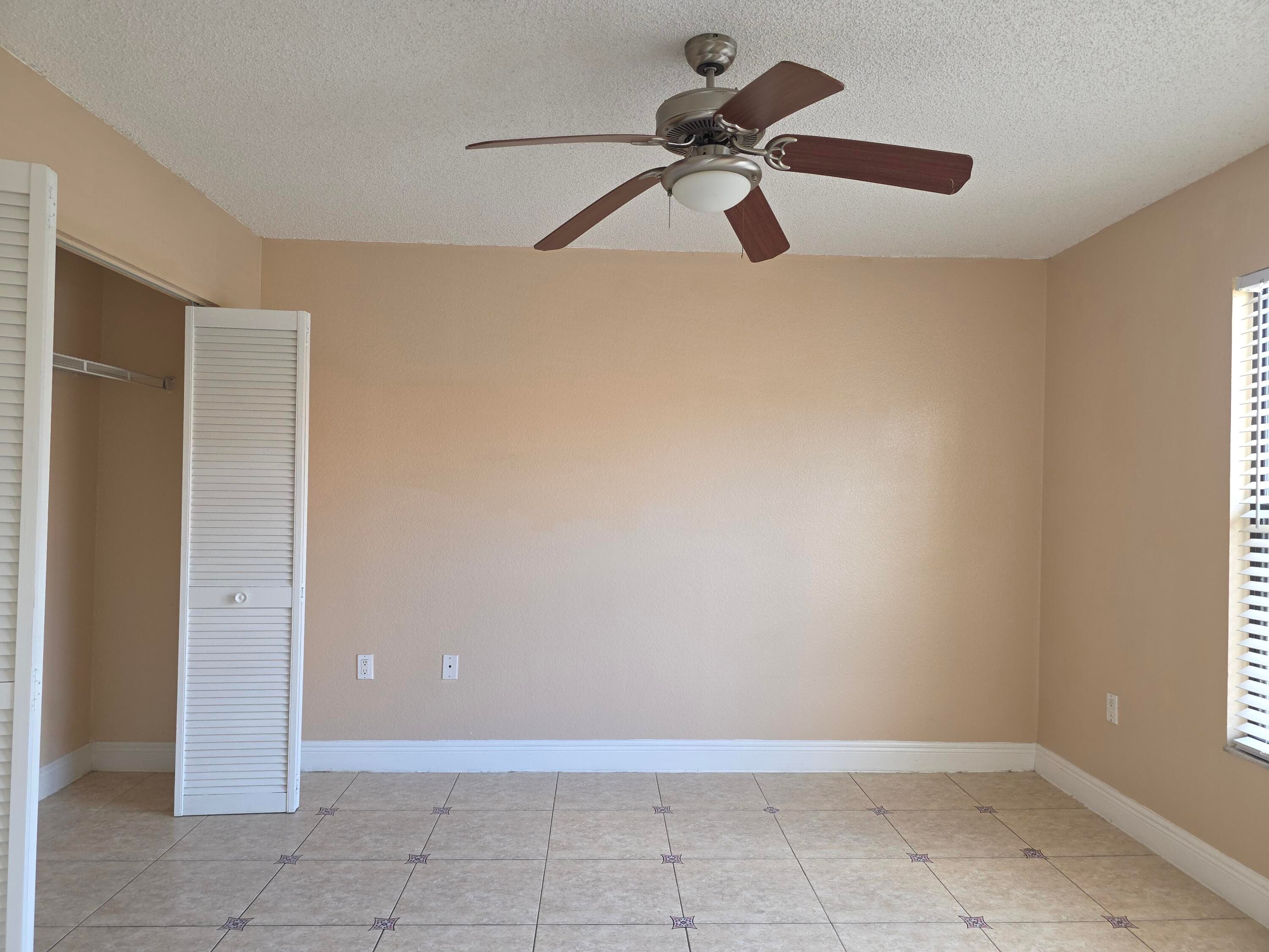 1542 Lake Crystal Drive H, West Palm Beach, FL 33411 28