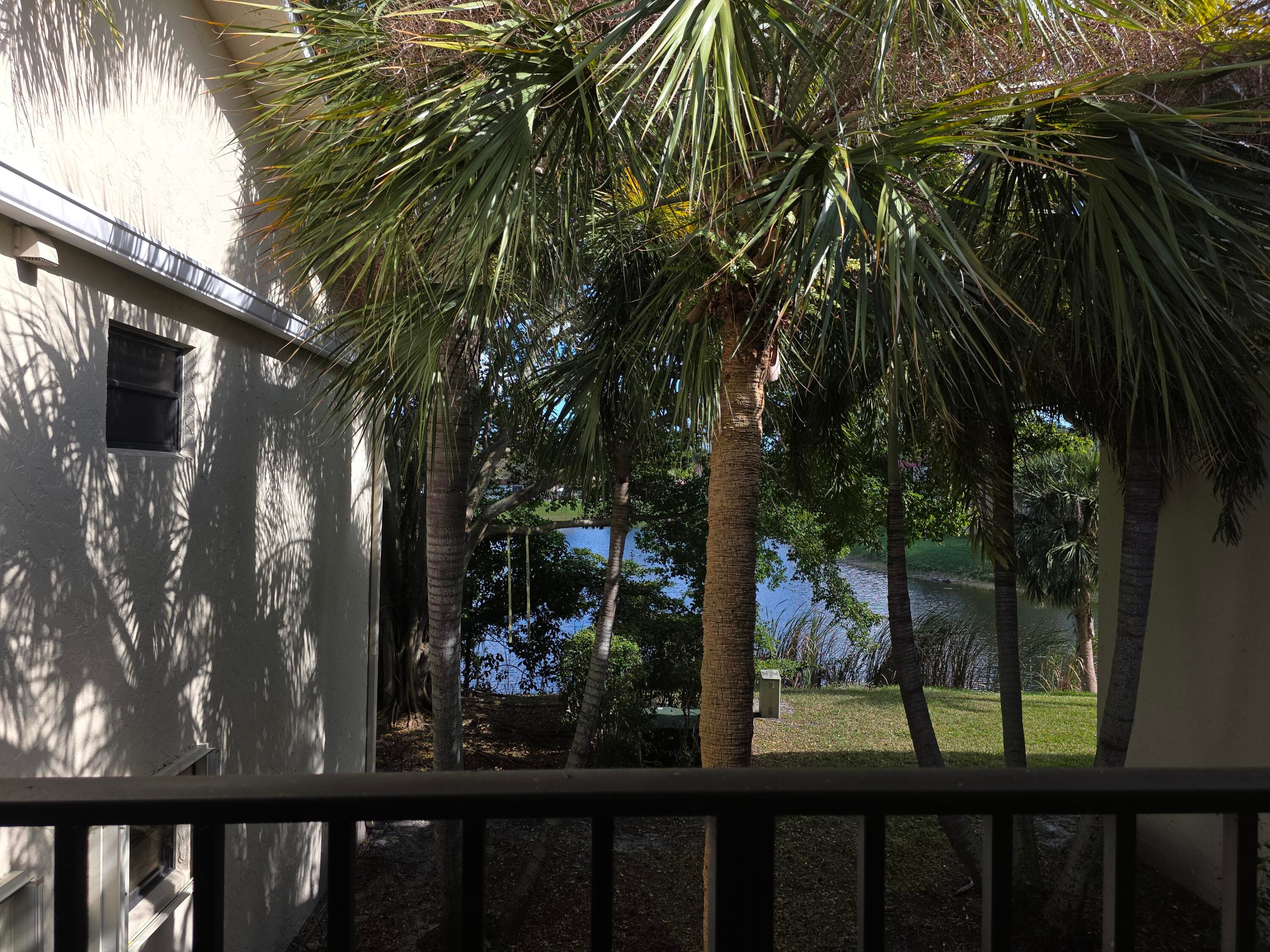 1542 Lake Crystal Drive H, West Palm Beach, FL 33411 30