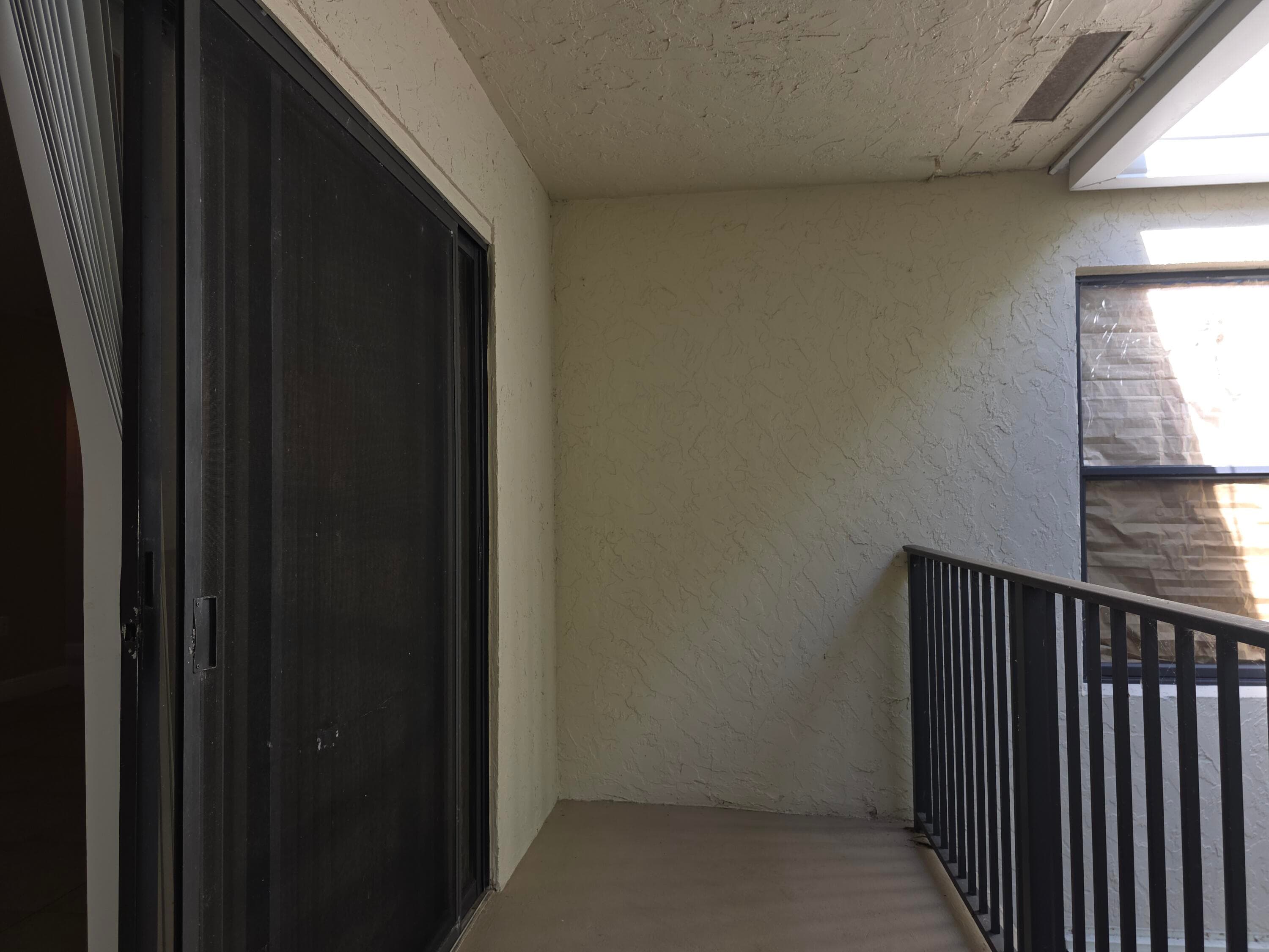 1542 Lake Crystal Drive H, West Palm Beach, FL 33411 32