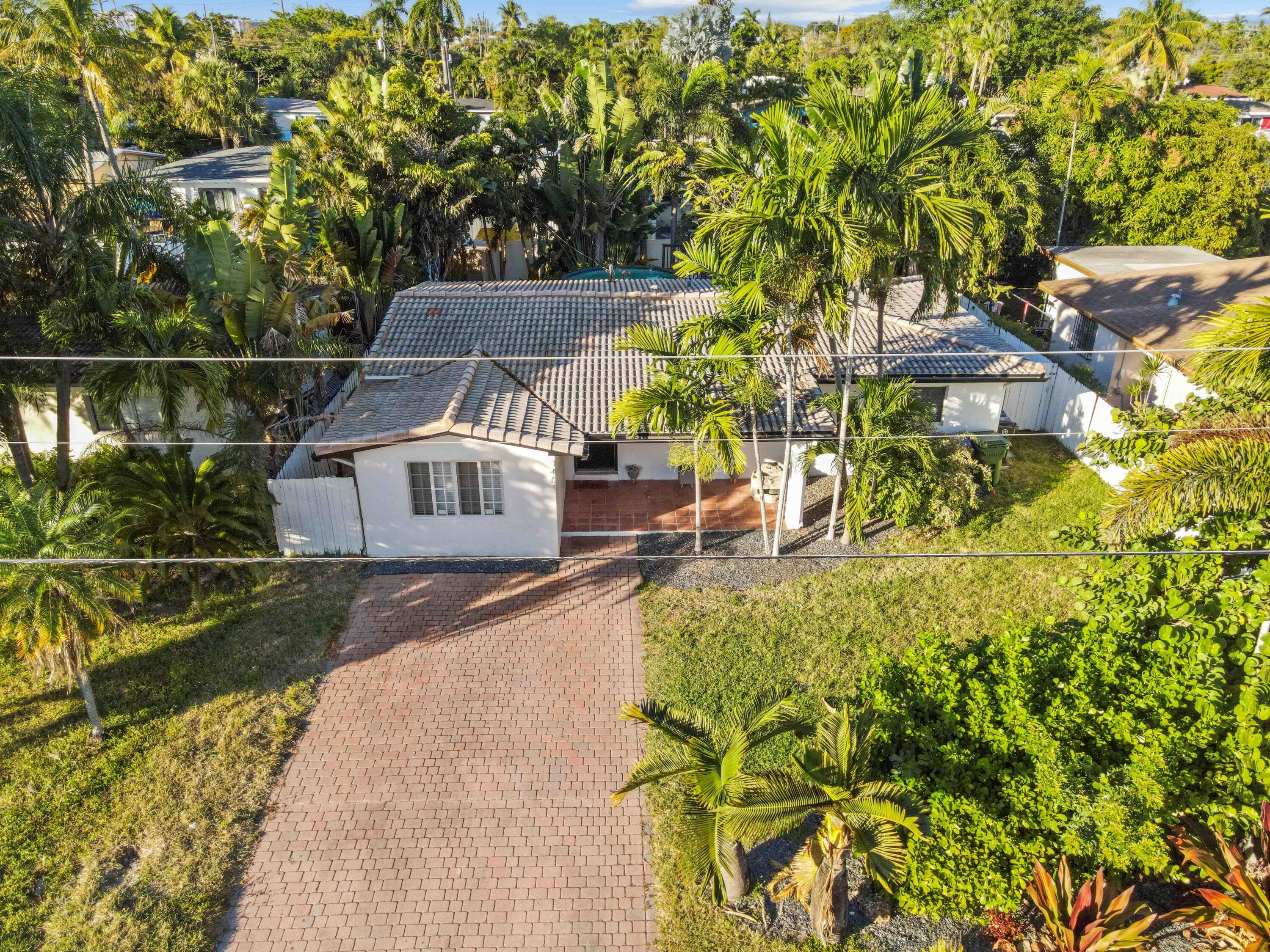 1401 NE 14th Street, Fort Lauderdale, FL 33304 34