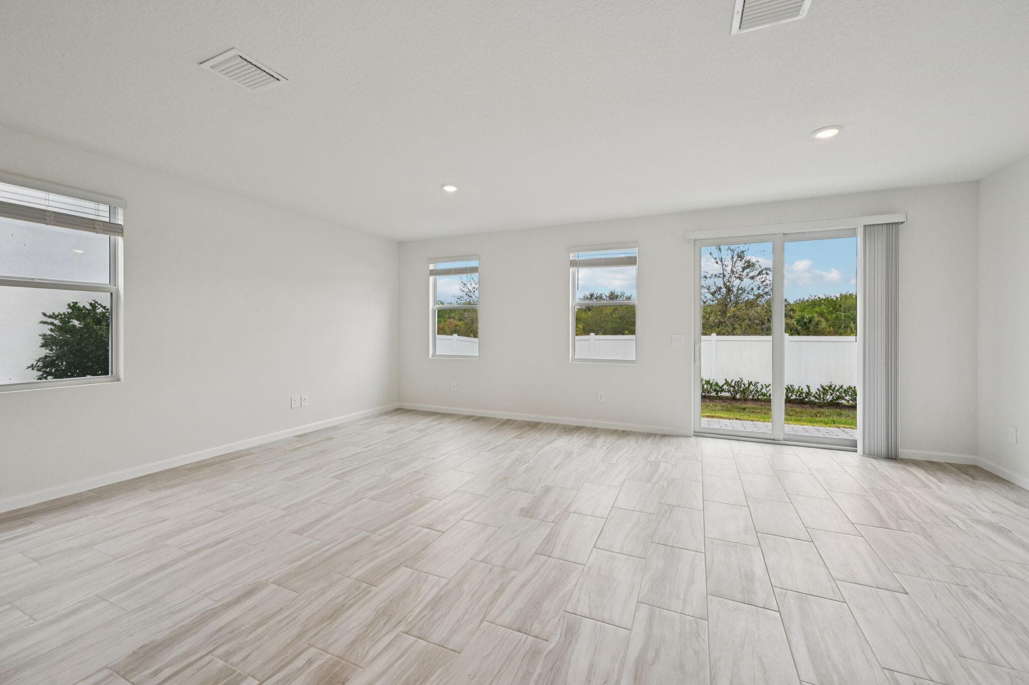 568 Salisbury Circle, Fort Pierce, FL 34982 5