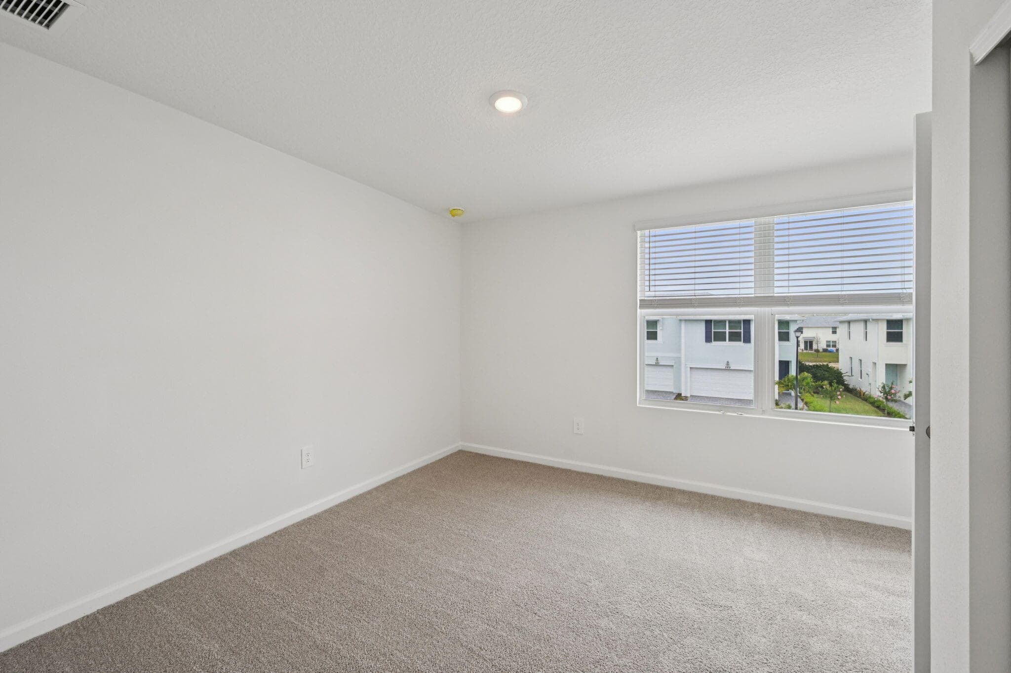 568 Salisbury Circle, Fort Pierce, FL 34982 25