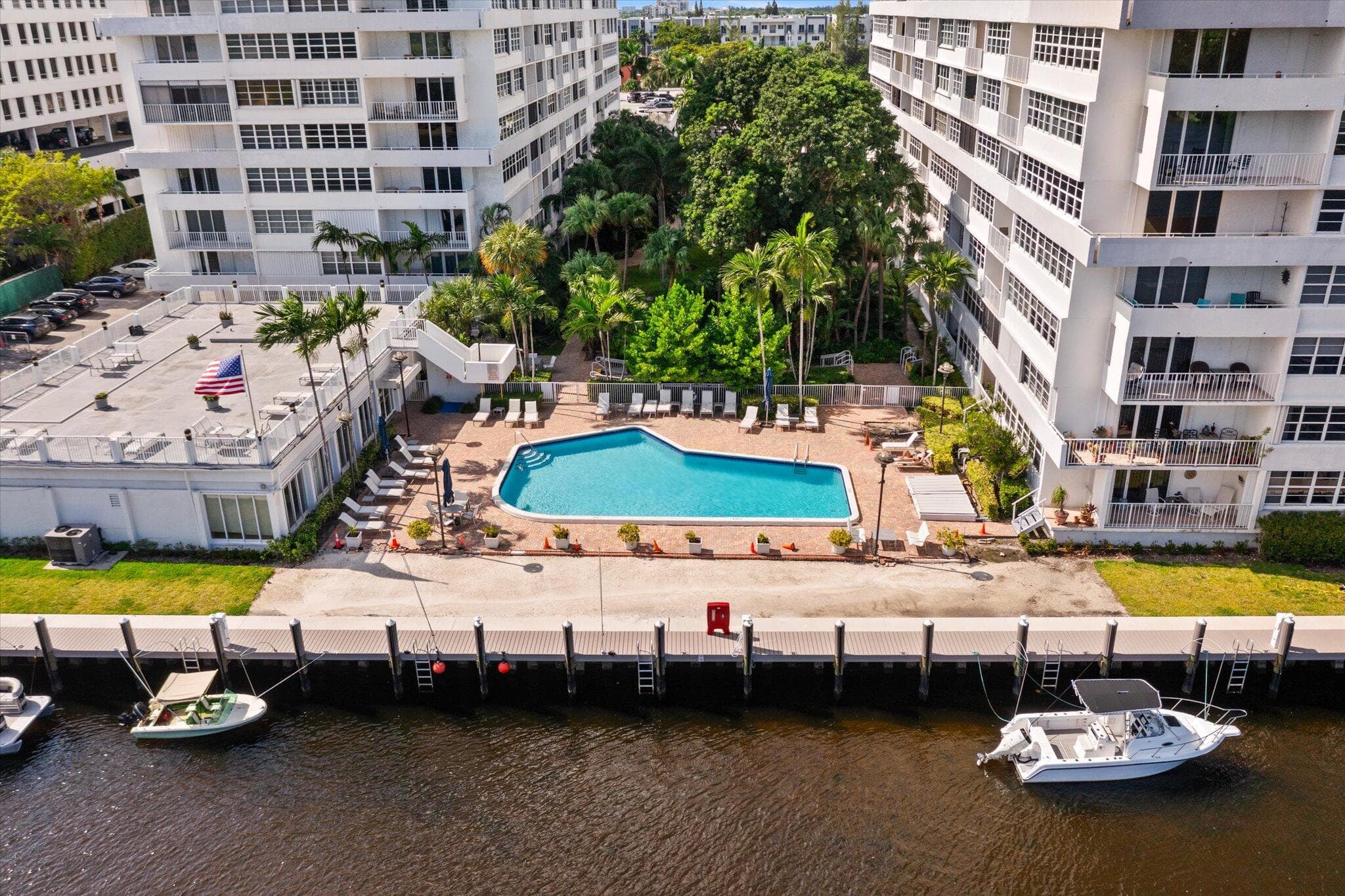 1160 N Federal Highway 221, Fort Lauderdale, FL 33304 49