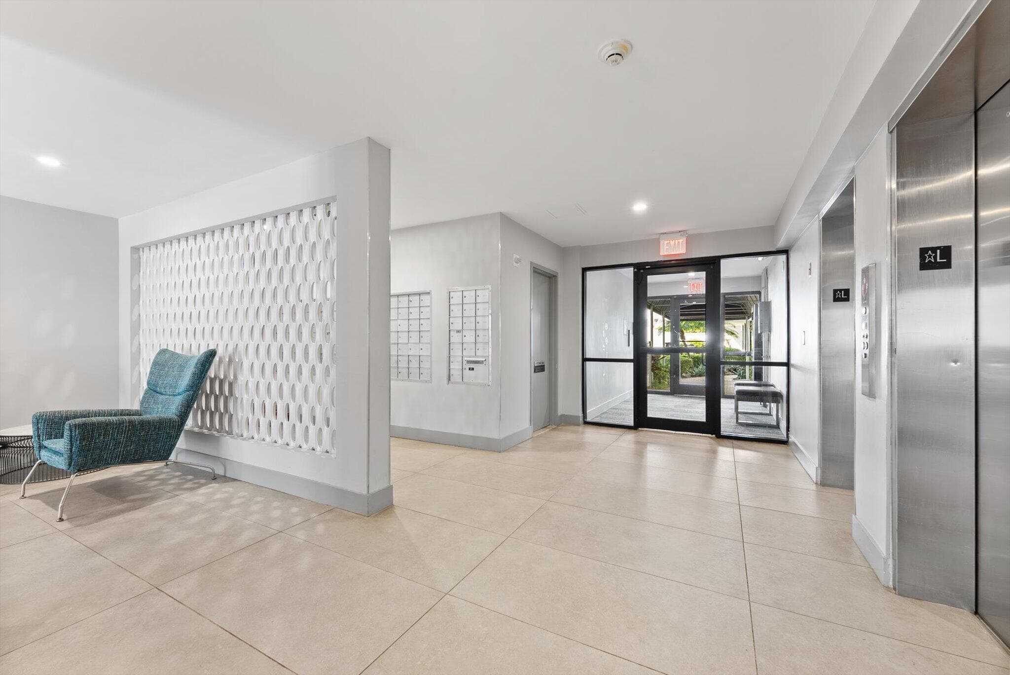 1160 N Federal Highway 221, Fort Lauderdale, FL 33304 41