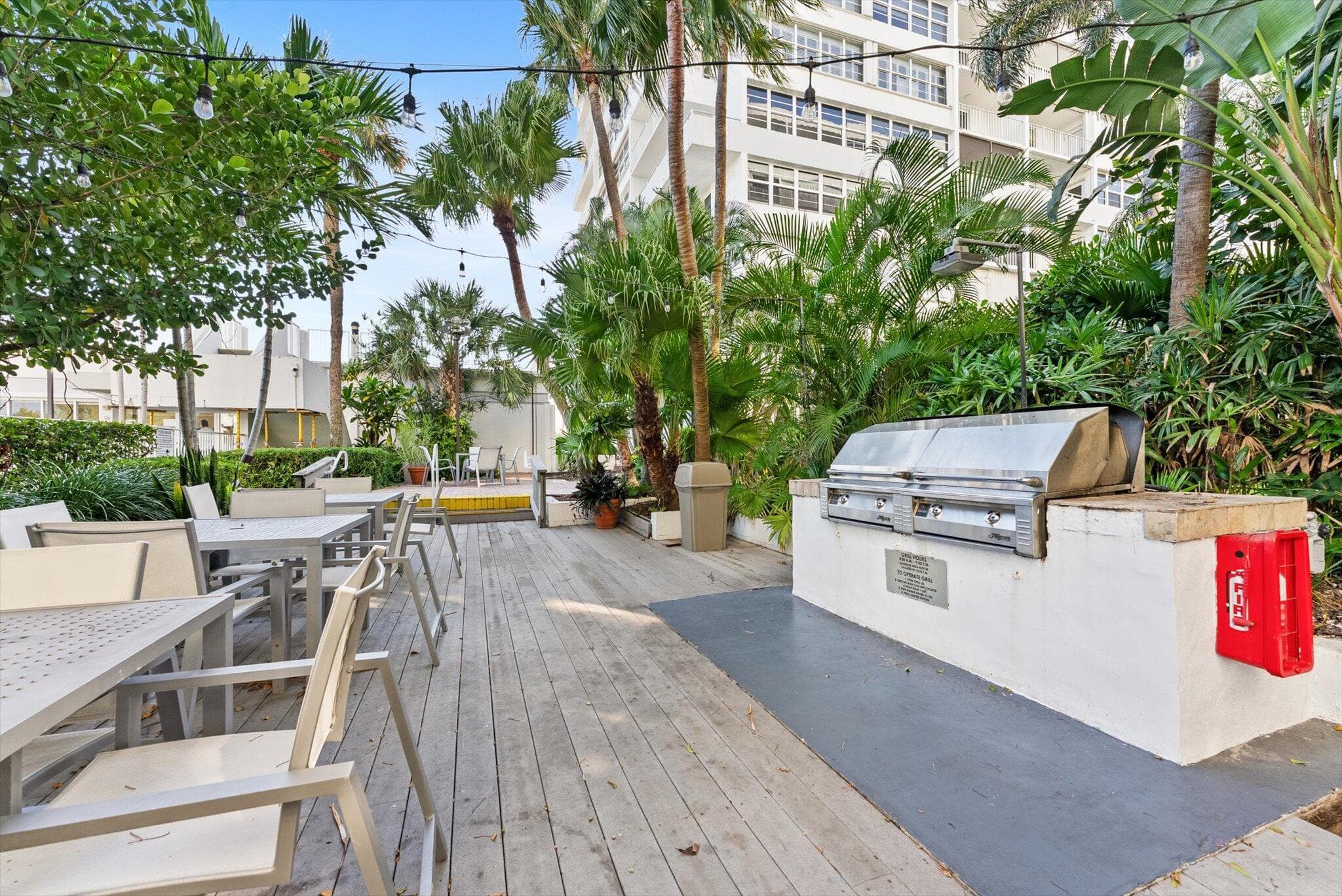 1160 N Federal Highway 221, Fort Lauderdale, FL 33304 44