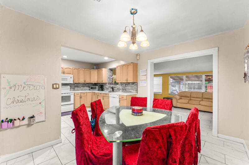 305 Henthorne Drive, Palm Springs, FL 33461 11
