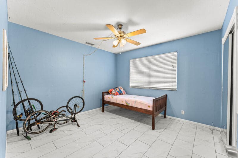 305 Henthorne Drive, Palm Springs, FL 33461 24