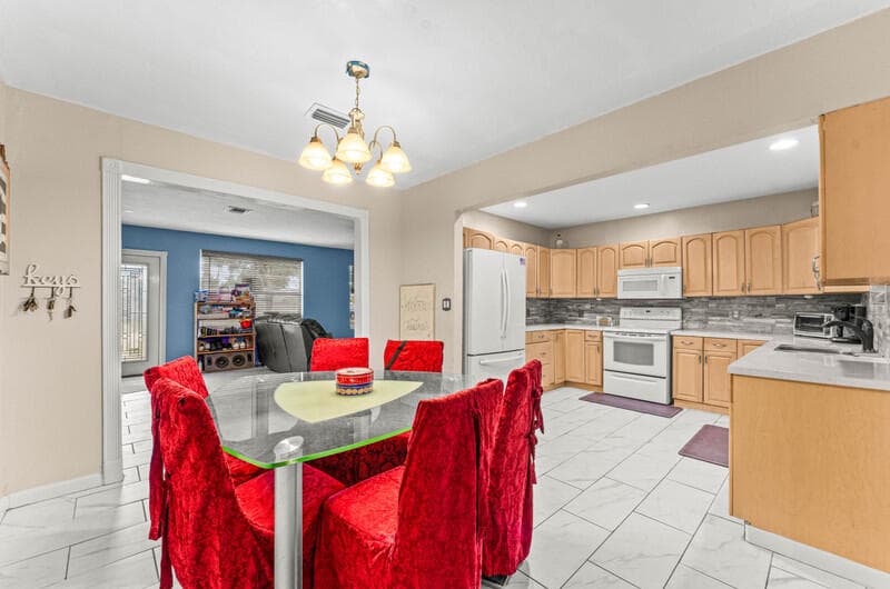 305 Henthorne Drive, Palm Springs, FL 33461 9