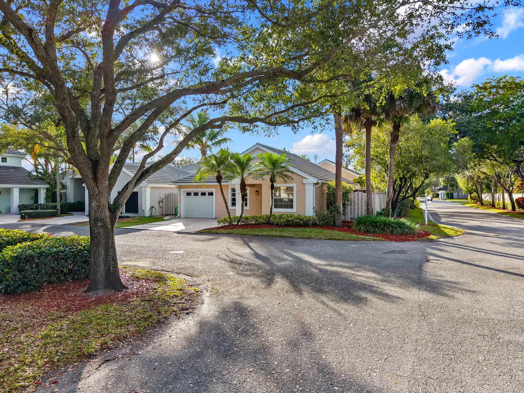 28 Governors Court, Palm Beach Gardens, FL 33418 29