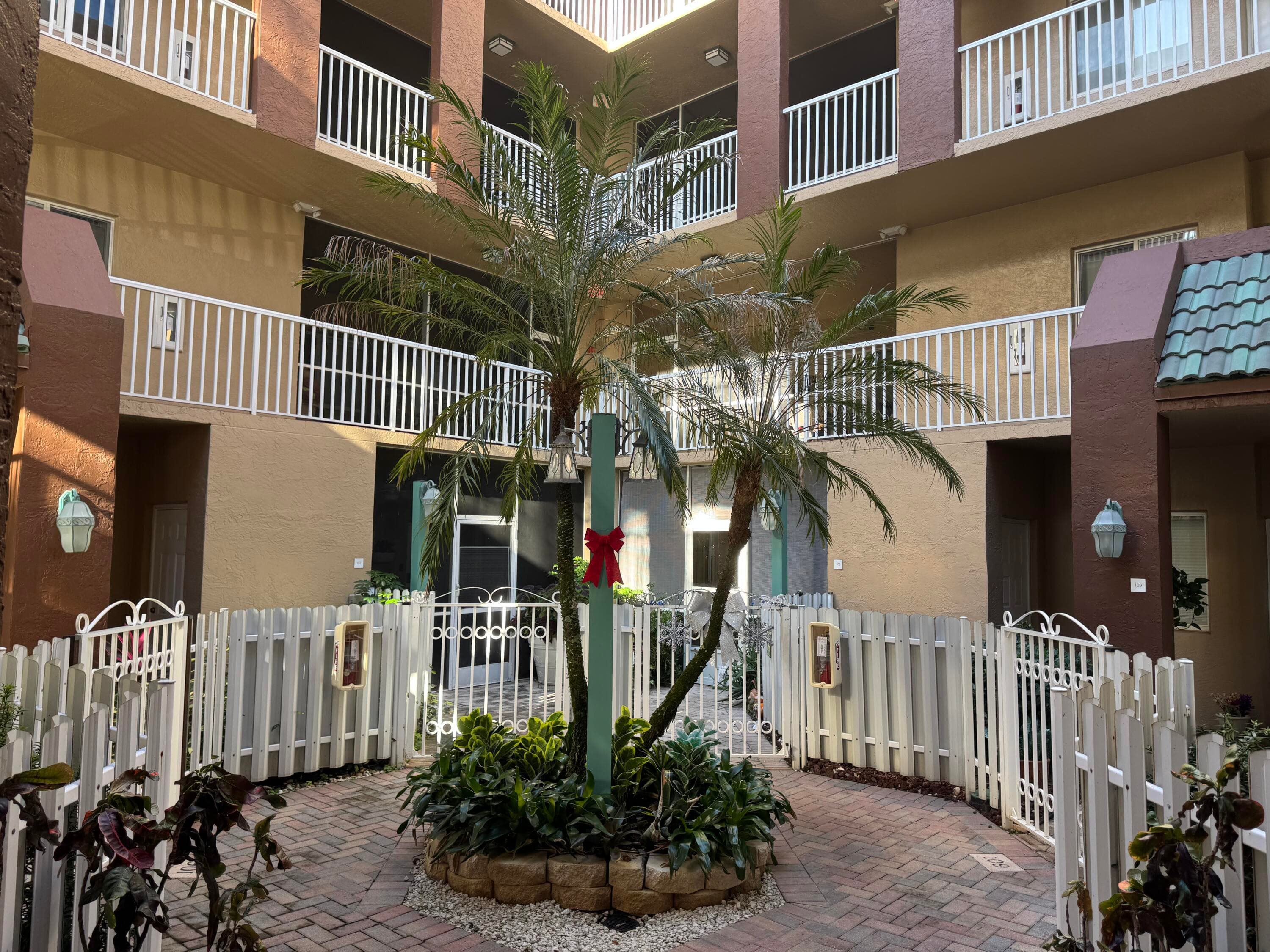 7715 Southampton Terrace 405, Tamarac, FL 33321 4