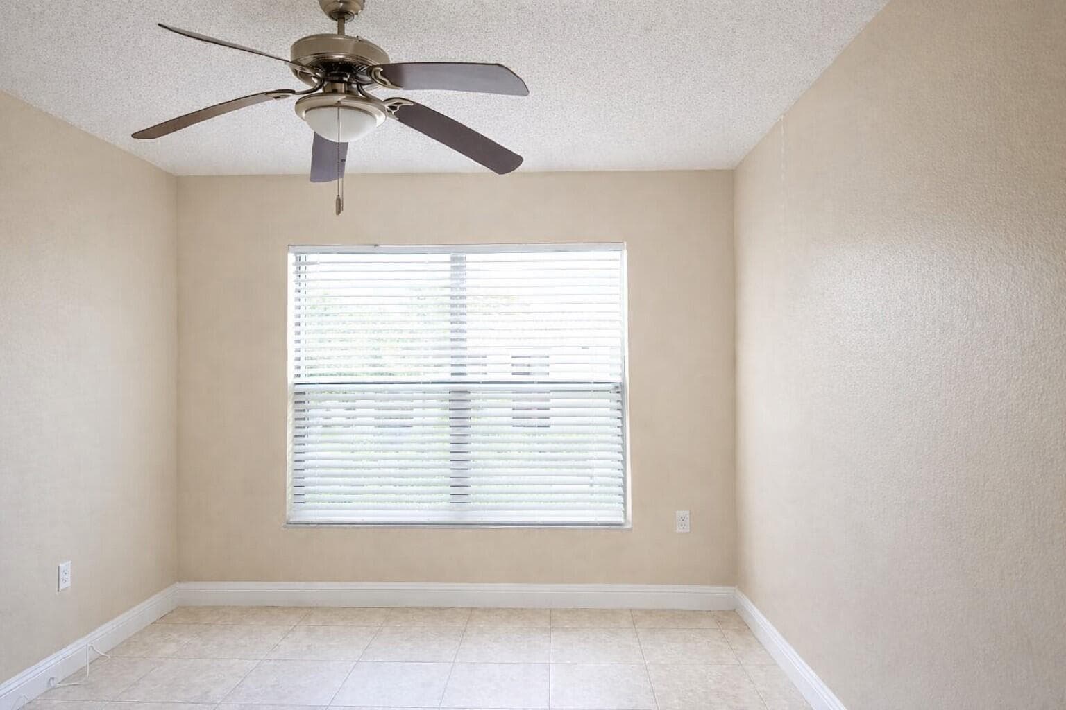 1542 Lake Crystal Drive H, West Palm Beach, FL 33411 14