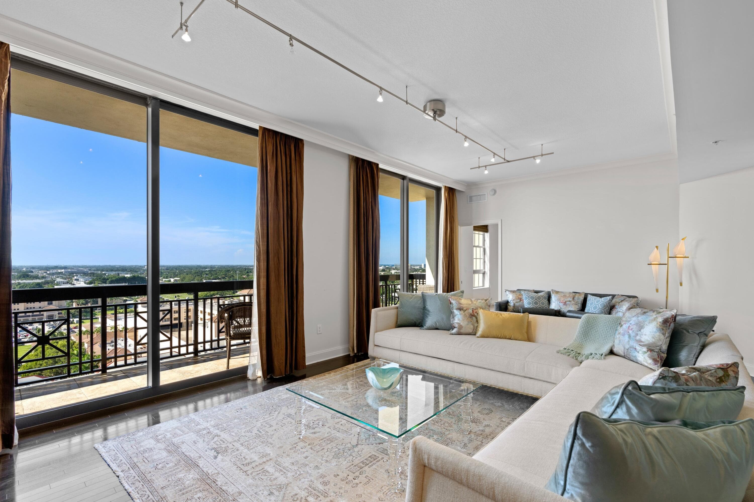 801 S Olive Avenue 1402, West Palm Beach, FL 33401 10