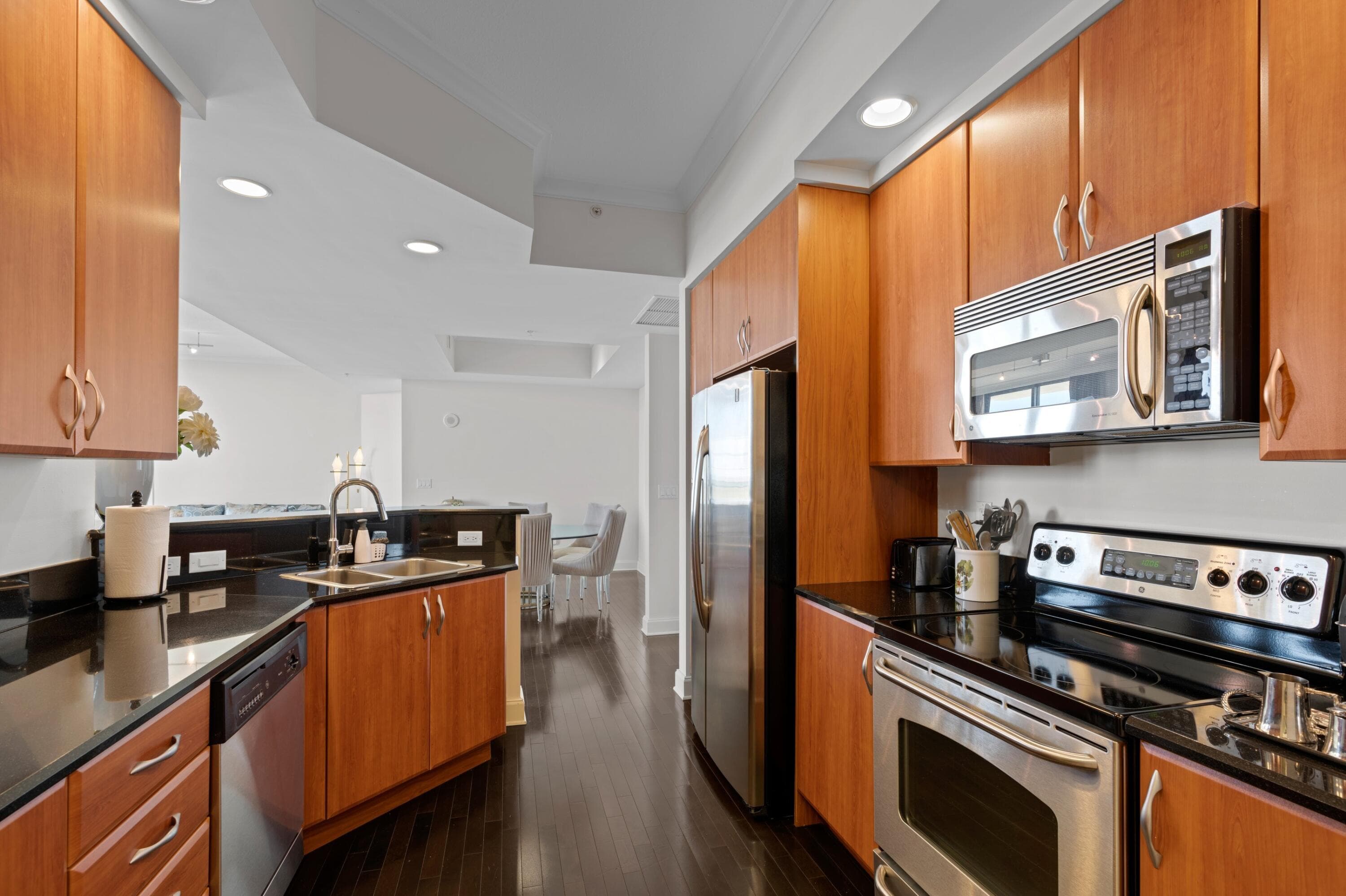801 S Olive Avenue 1402, West Palm Beach, FL 33401 7