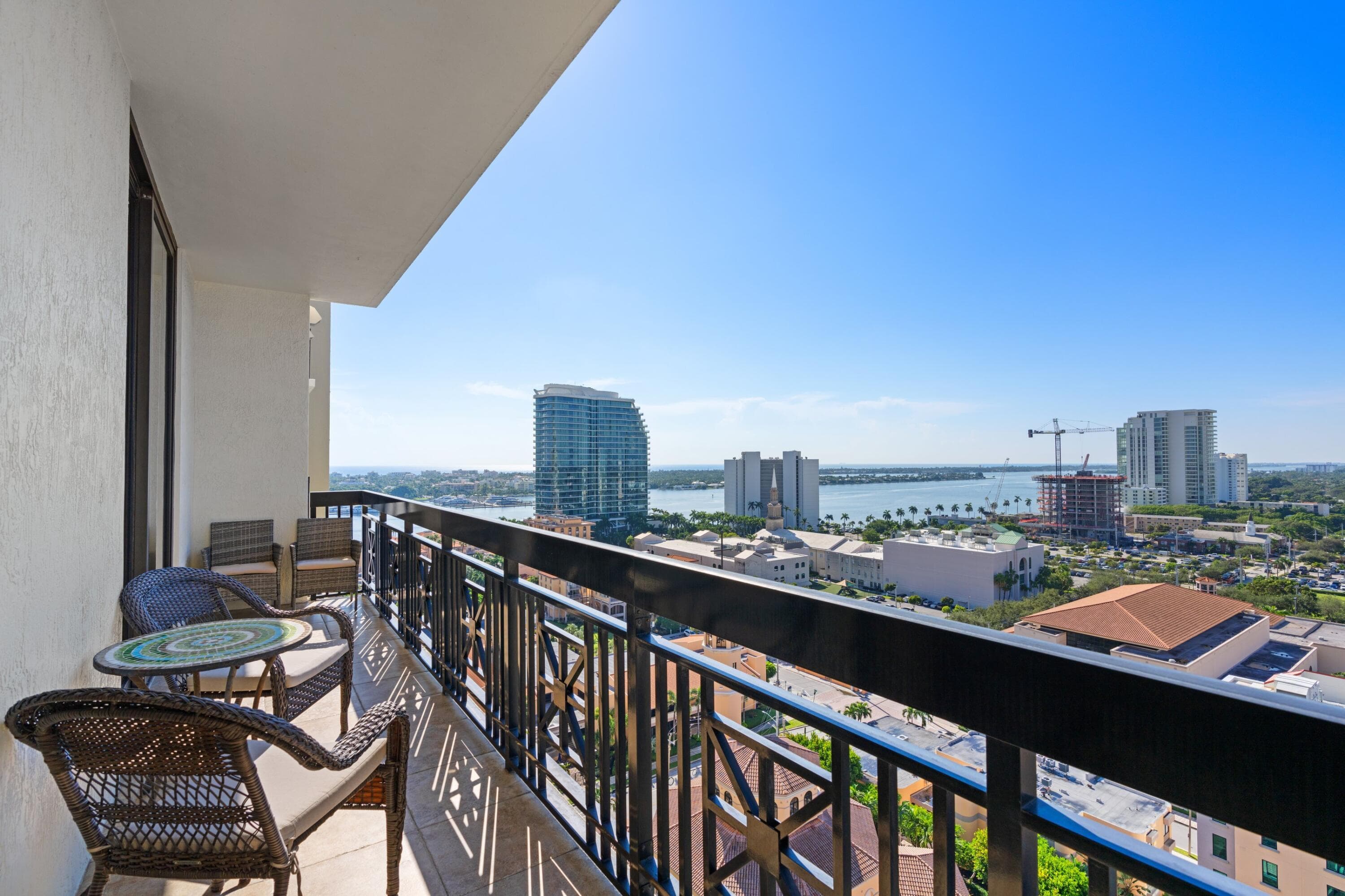 801 S Olive Avenue 1402, West Palm Beach, FL 33401 11