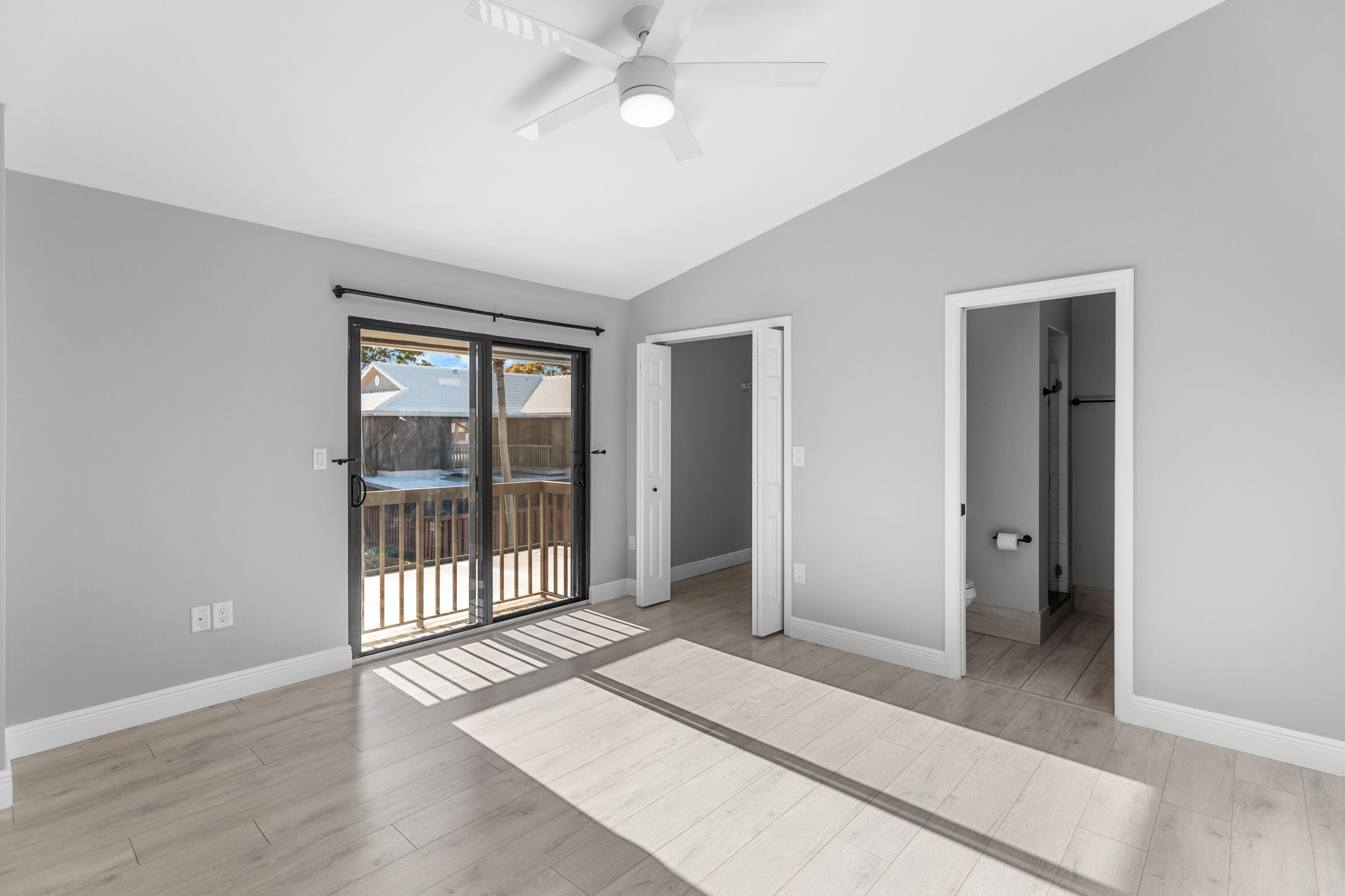 2302 SE Round Table Drive B, Port St. Lucie, FL 34952 26
