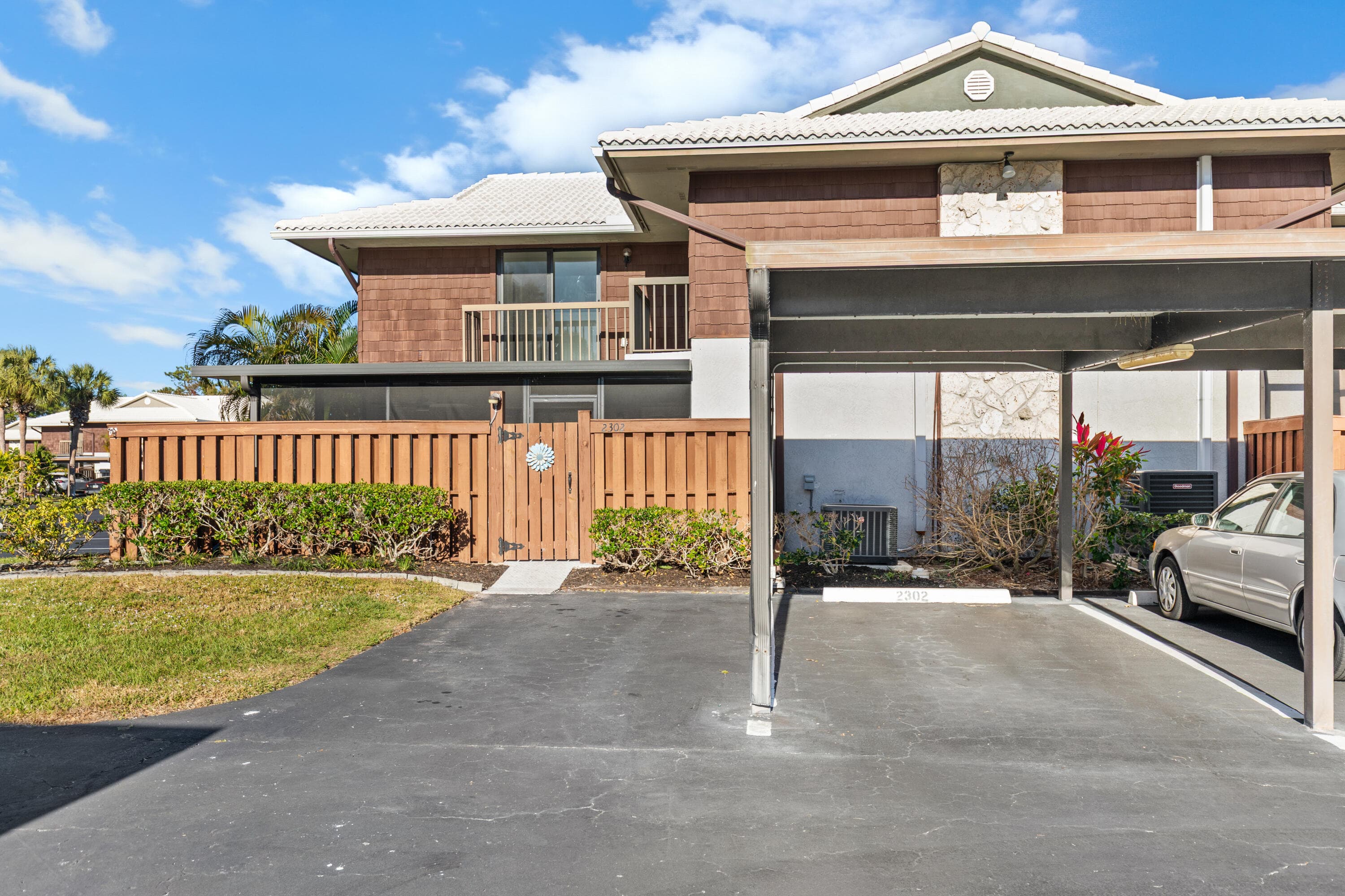 2302 SE Round Table Drive B, Port St. Lucie, FL 34952 37