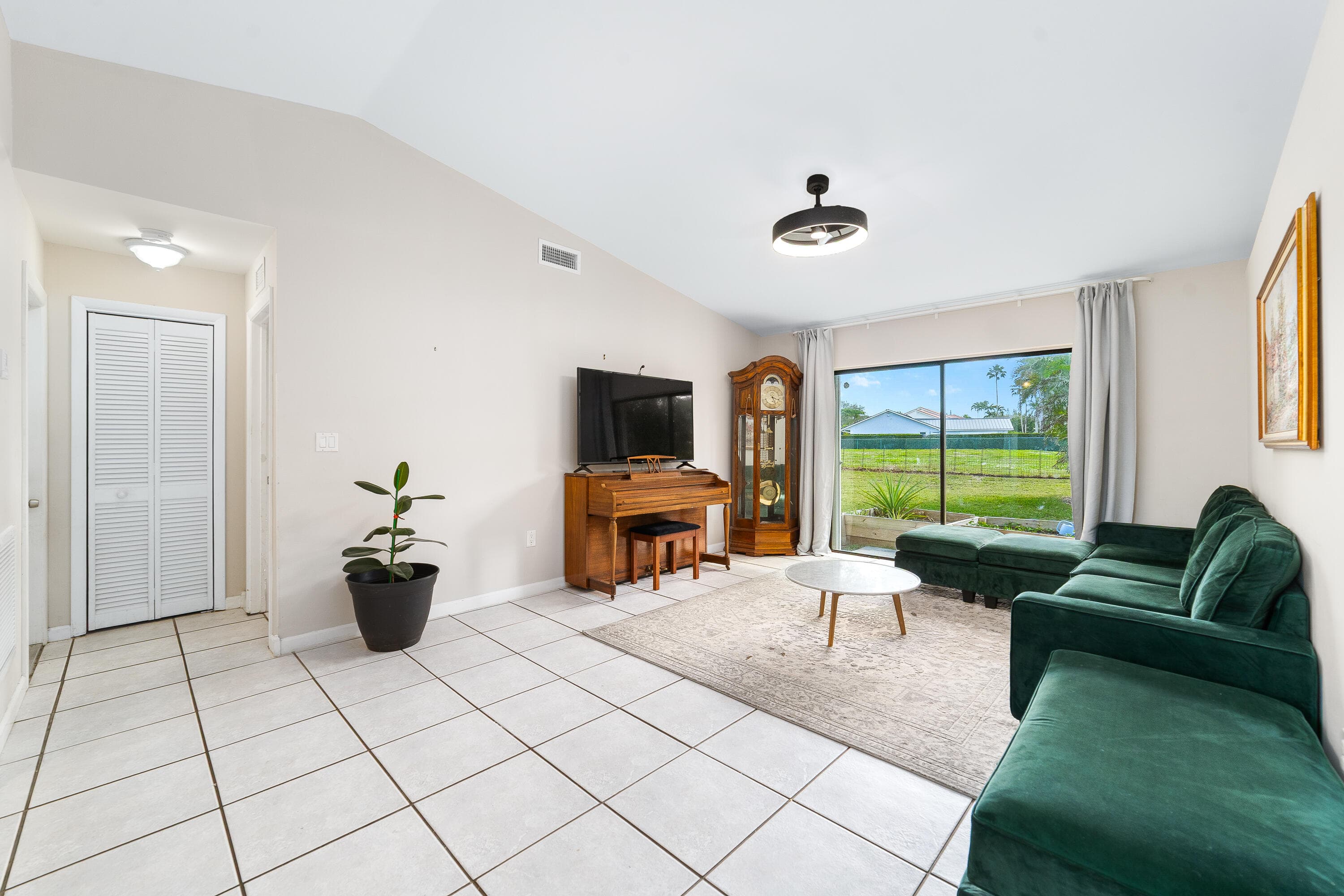 1060 Cedar Creek Way, Davie, FL 33325 2