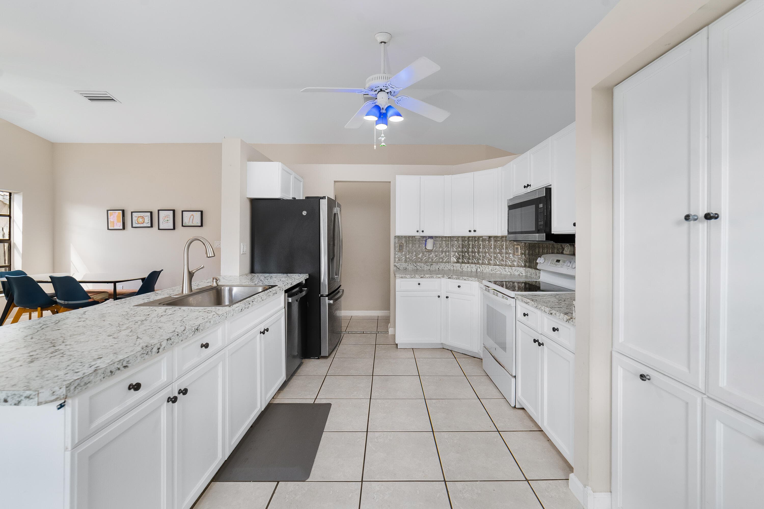 1060 Cedar Creek Way, Davie, FL 33325 8