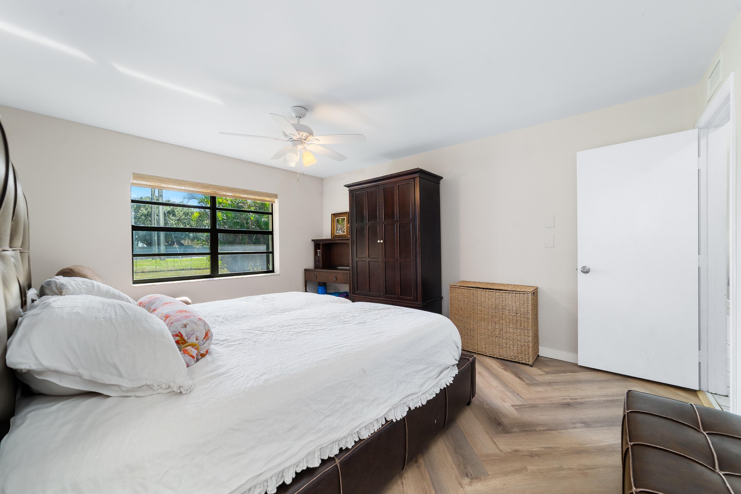 1060 Cedar Creek Way, Davie, FL 33325 20