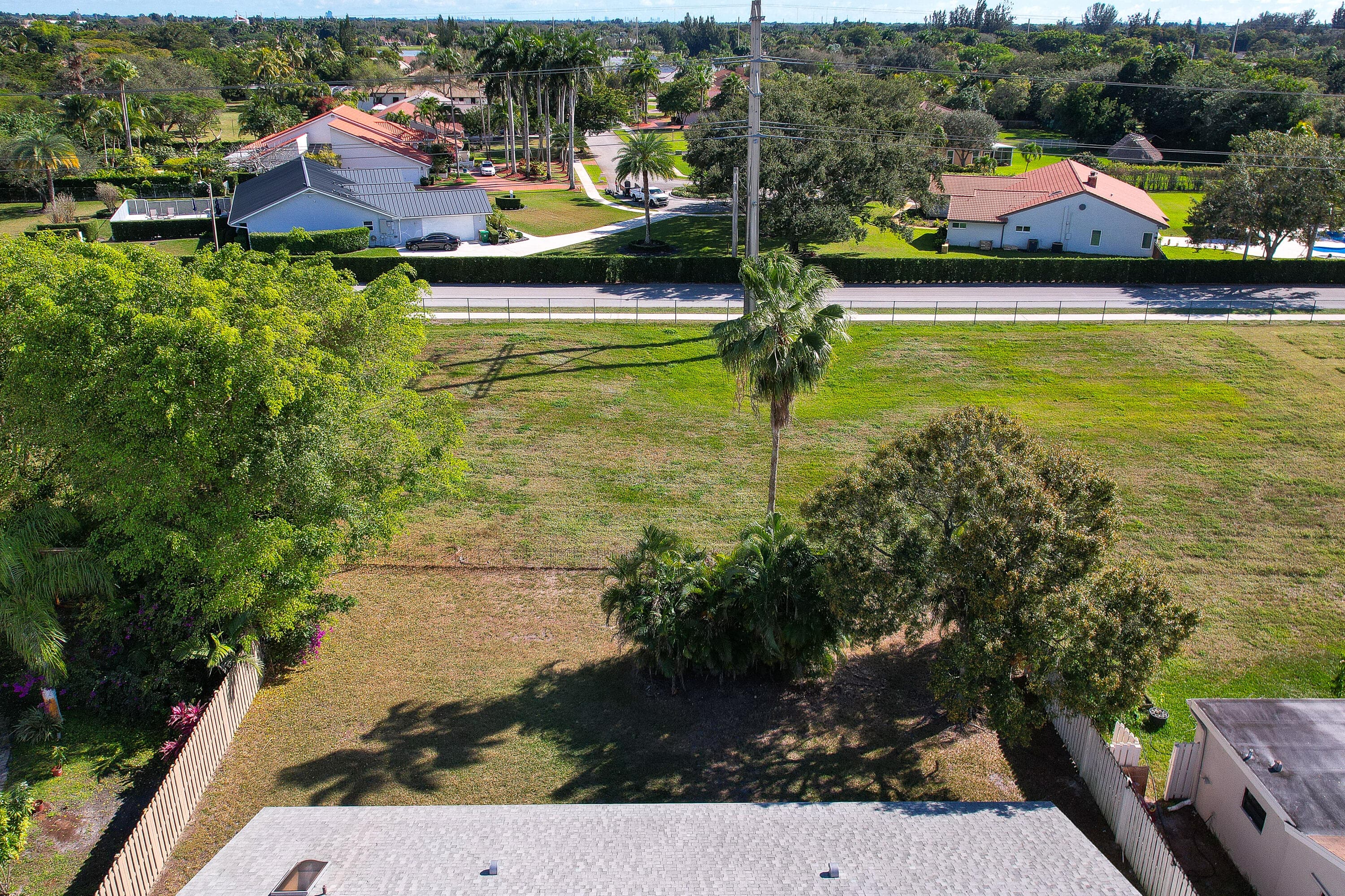 1060 Cedar Creek Way, Davie, FL 33325 30