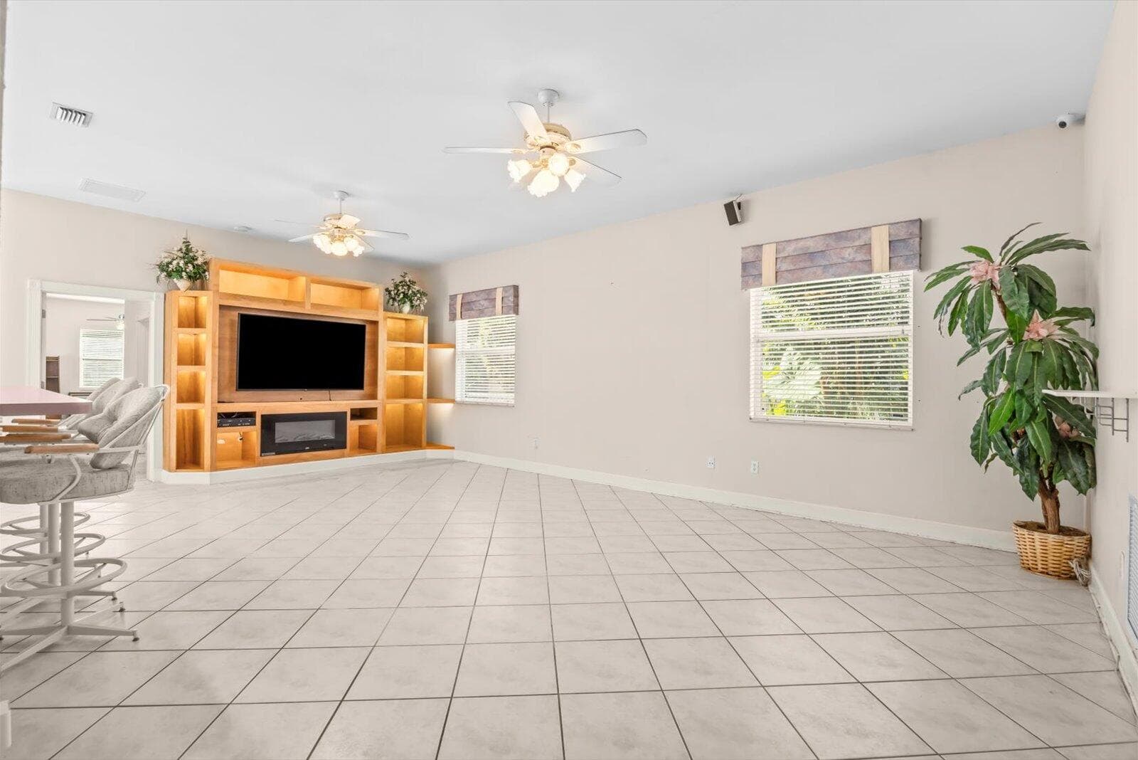 156 SW Saratoga Avenue, Port St. Lucie, FL 34953 9