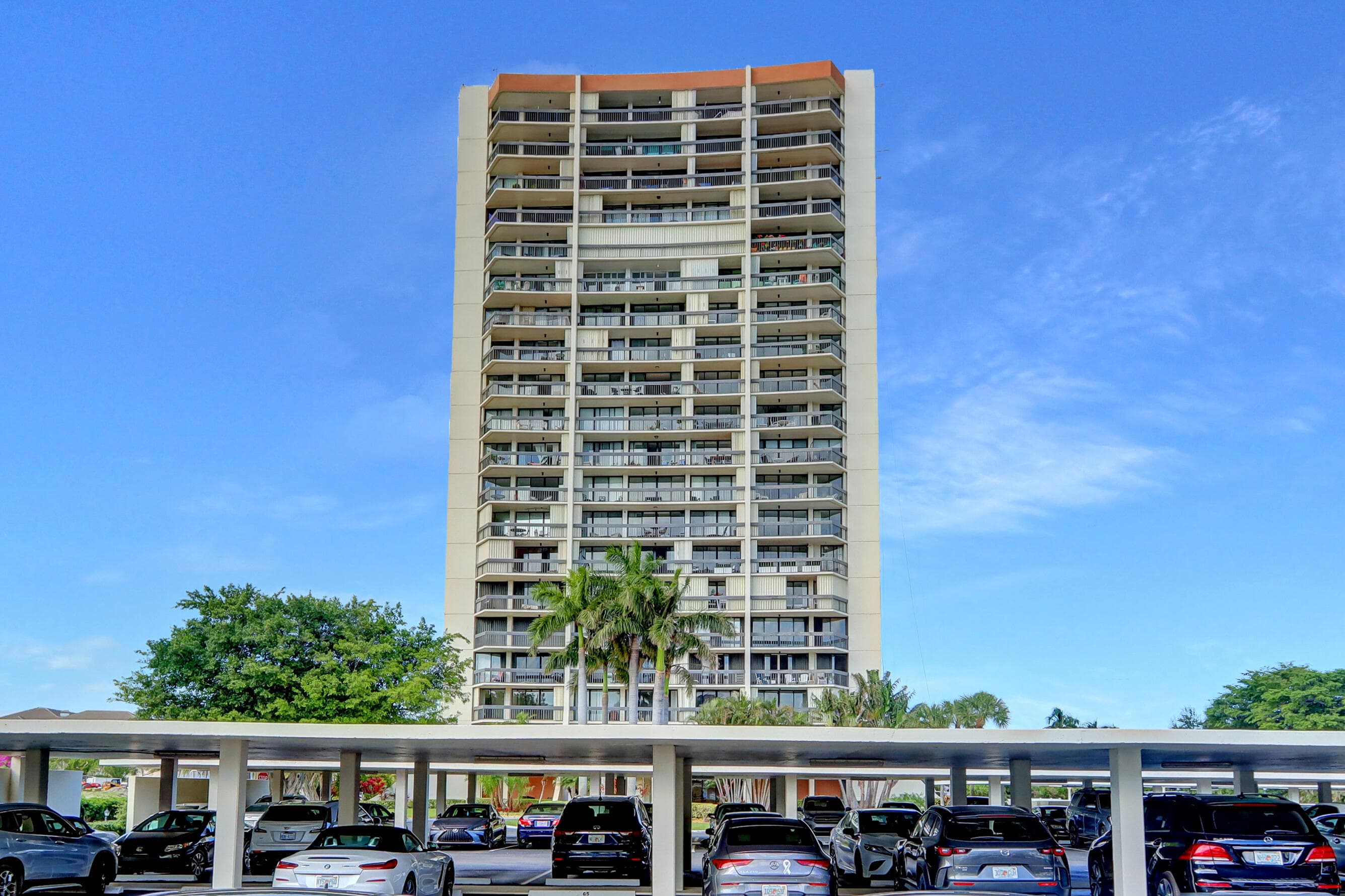 2000 Presidential Way 504, West Palm Beach, FL 33401 24