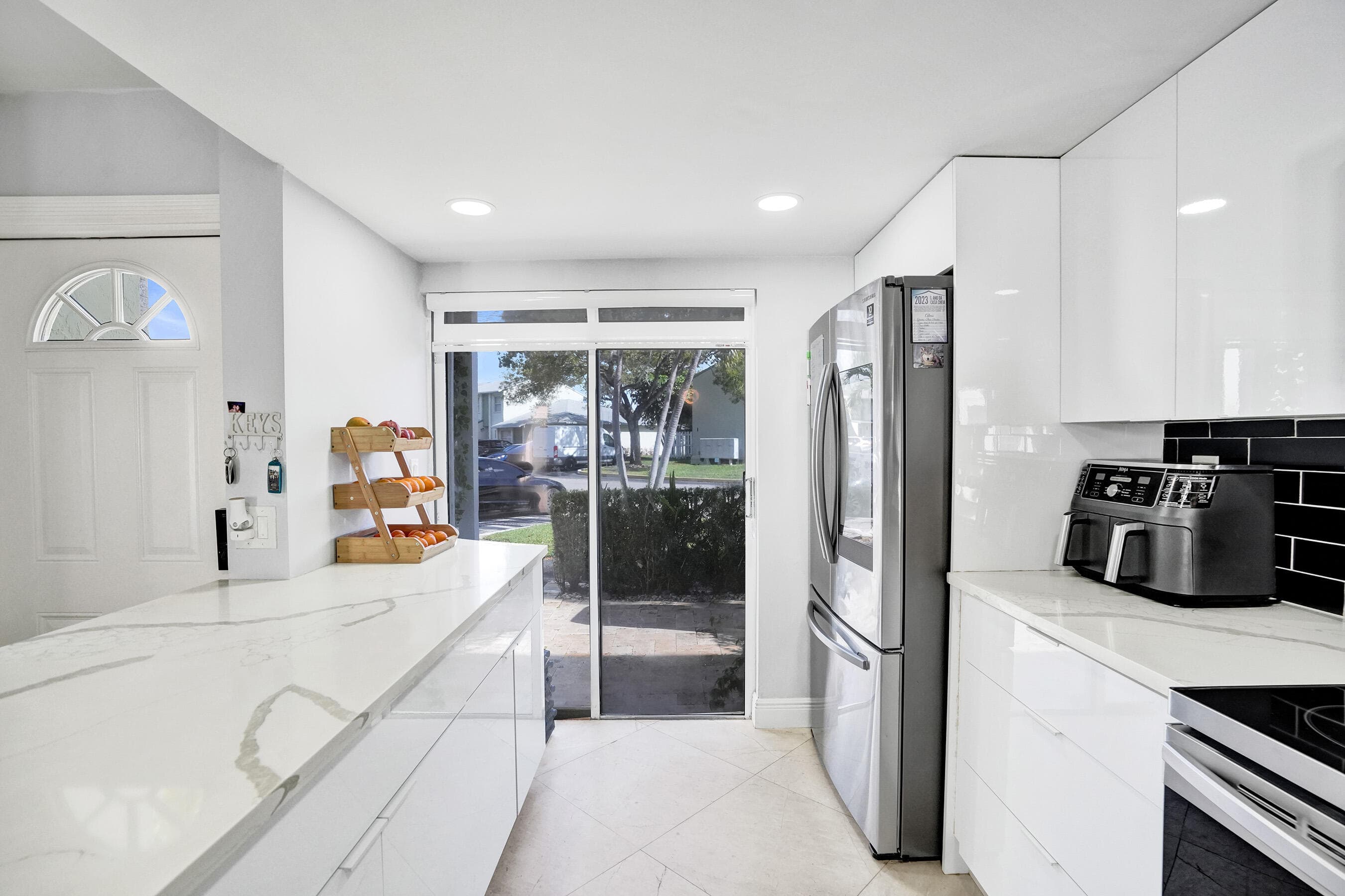 868 Crystal Lake Drive, Deerfield Beach, FL 33064 15