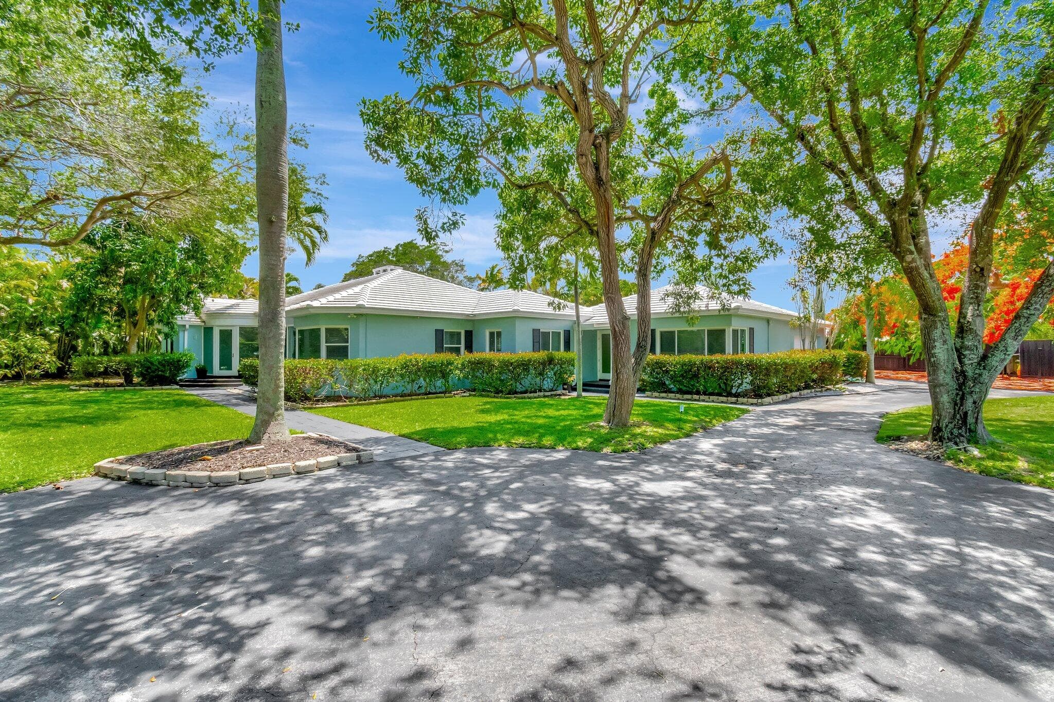 1220 N Swinton Avenue, Delray Beach, FL 33444 2
