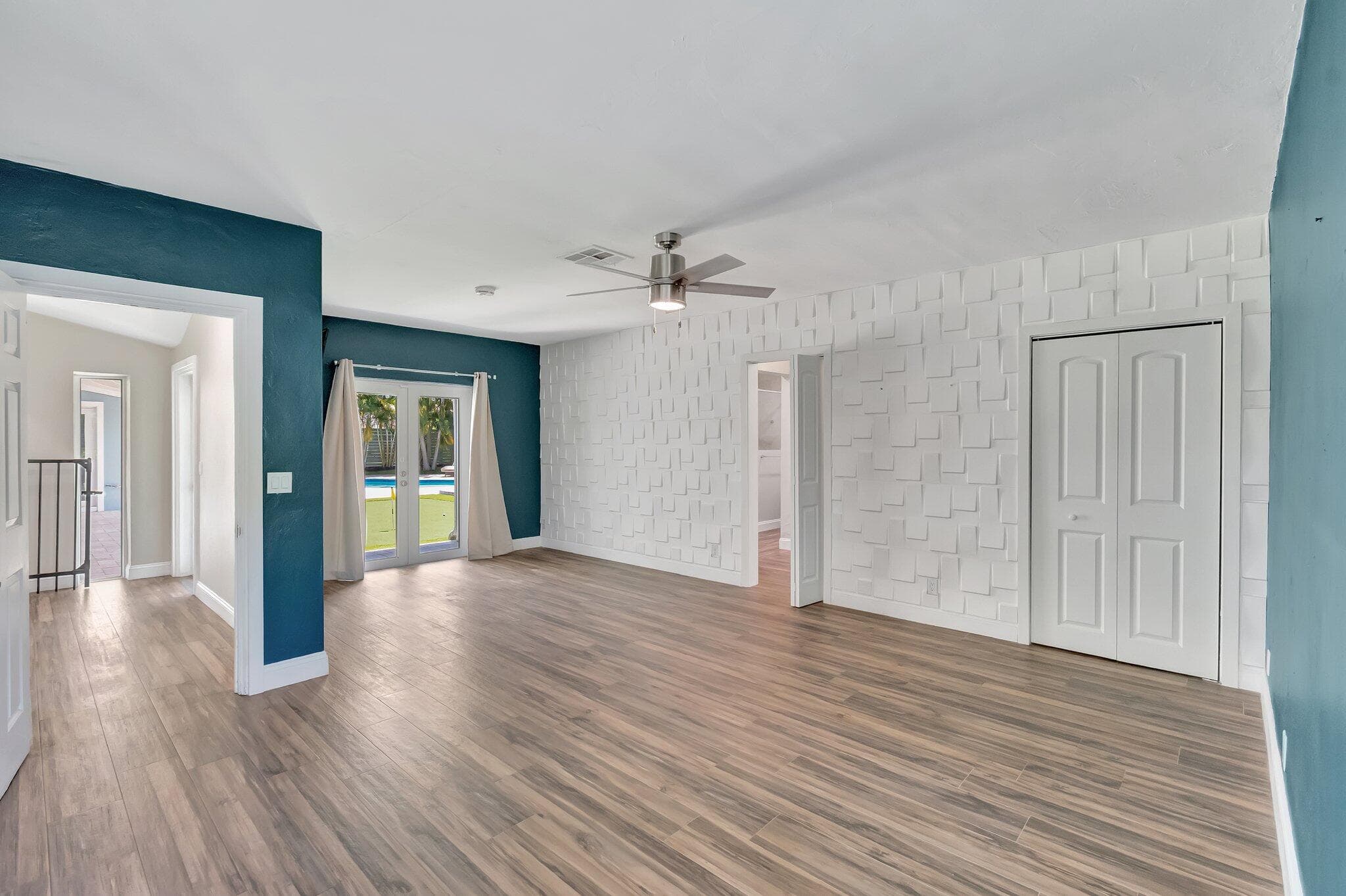 1220 N Swinton Avenue, Delray Beach, FL 33444 25
