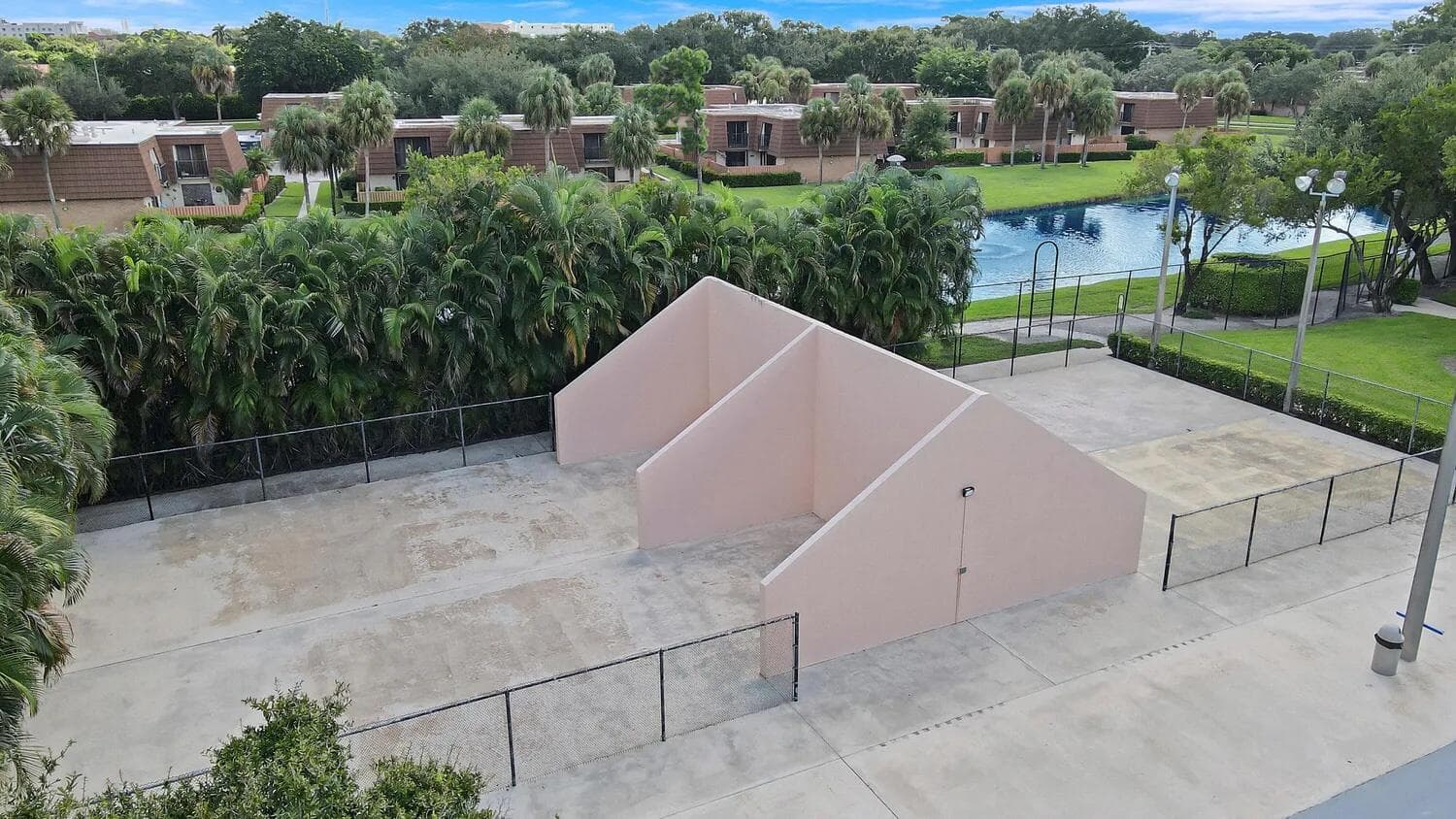 2404 24th Way, West Palm Beach, FL 33407 32