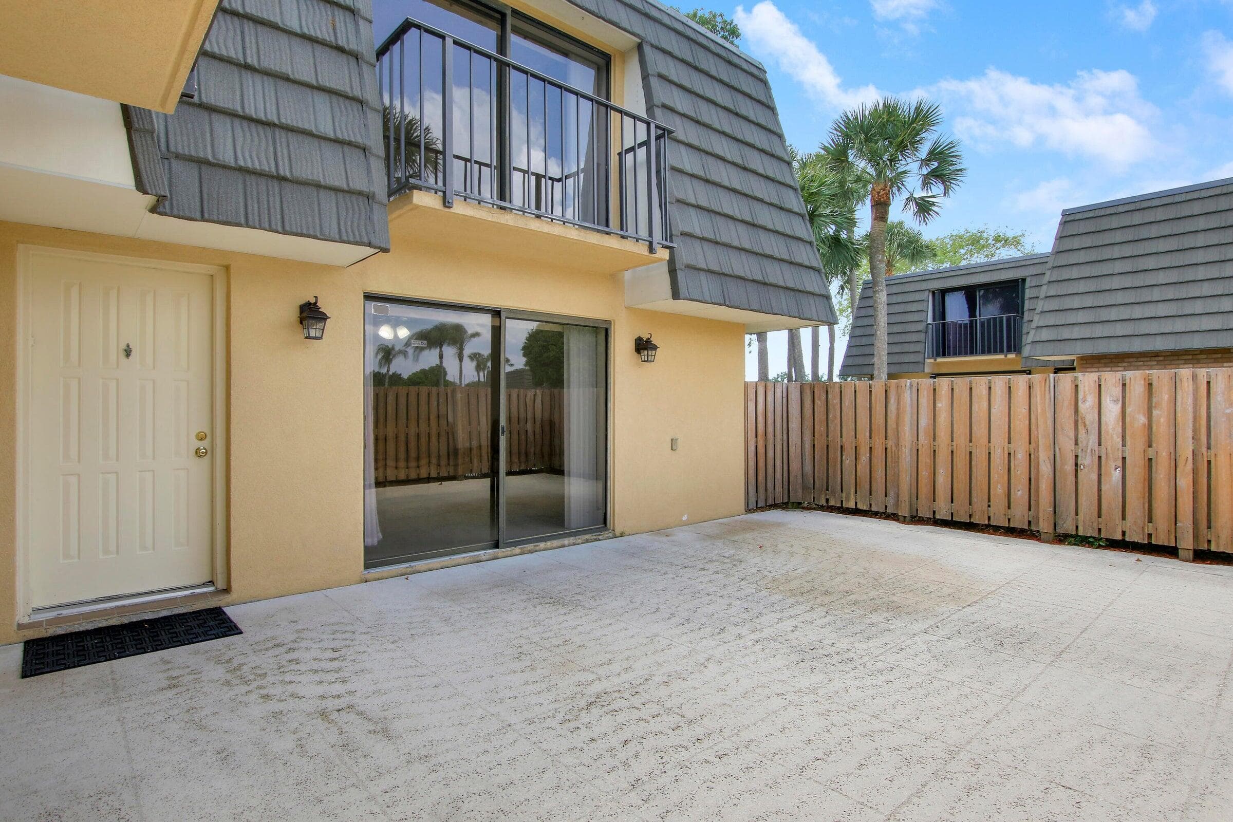 2404 24th Way, West Palm Beach, FL 33407 5