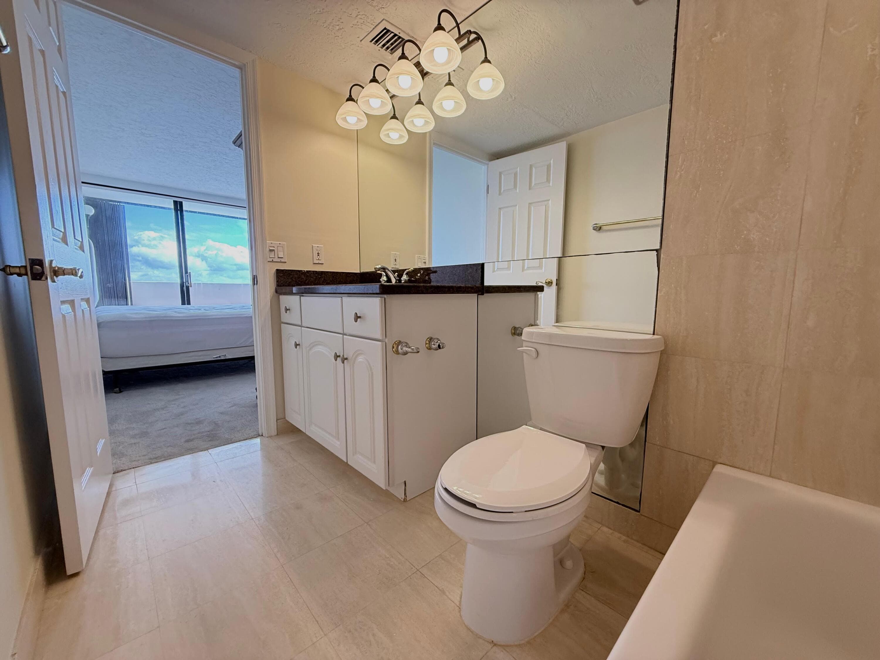 5600 N Flagler Drive 2209, West Palm Beach, FL 33407 44