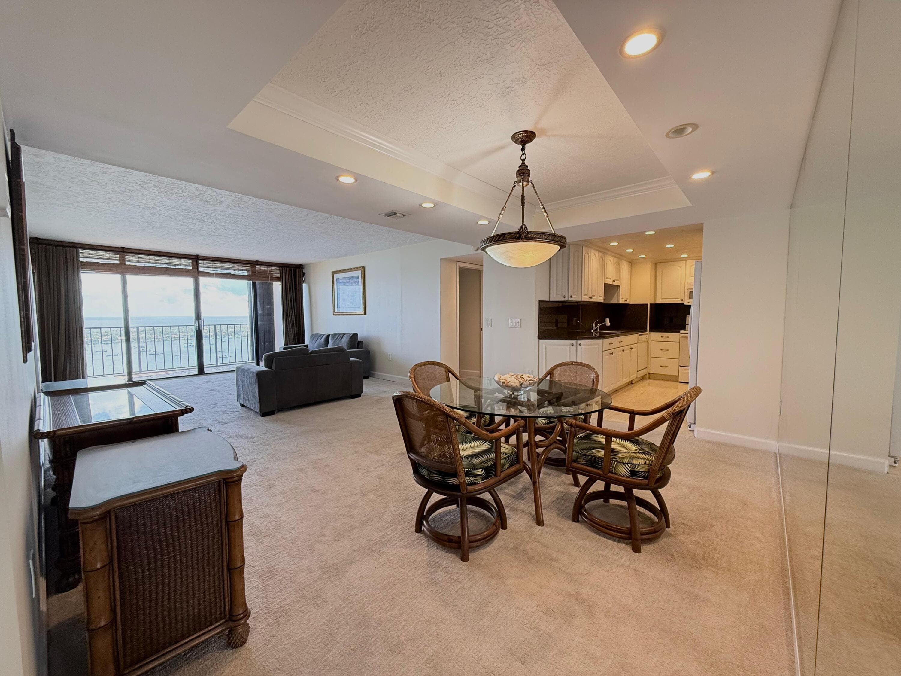 5600 N Flagler Drive 2209, West Palm Beach, FL 33407 8